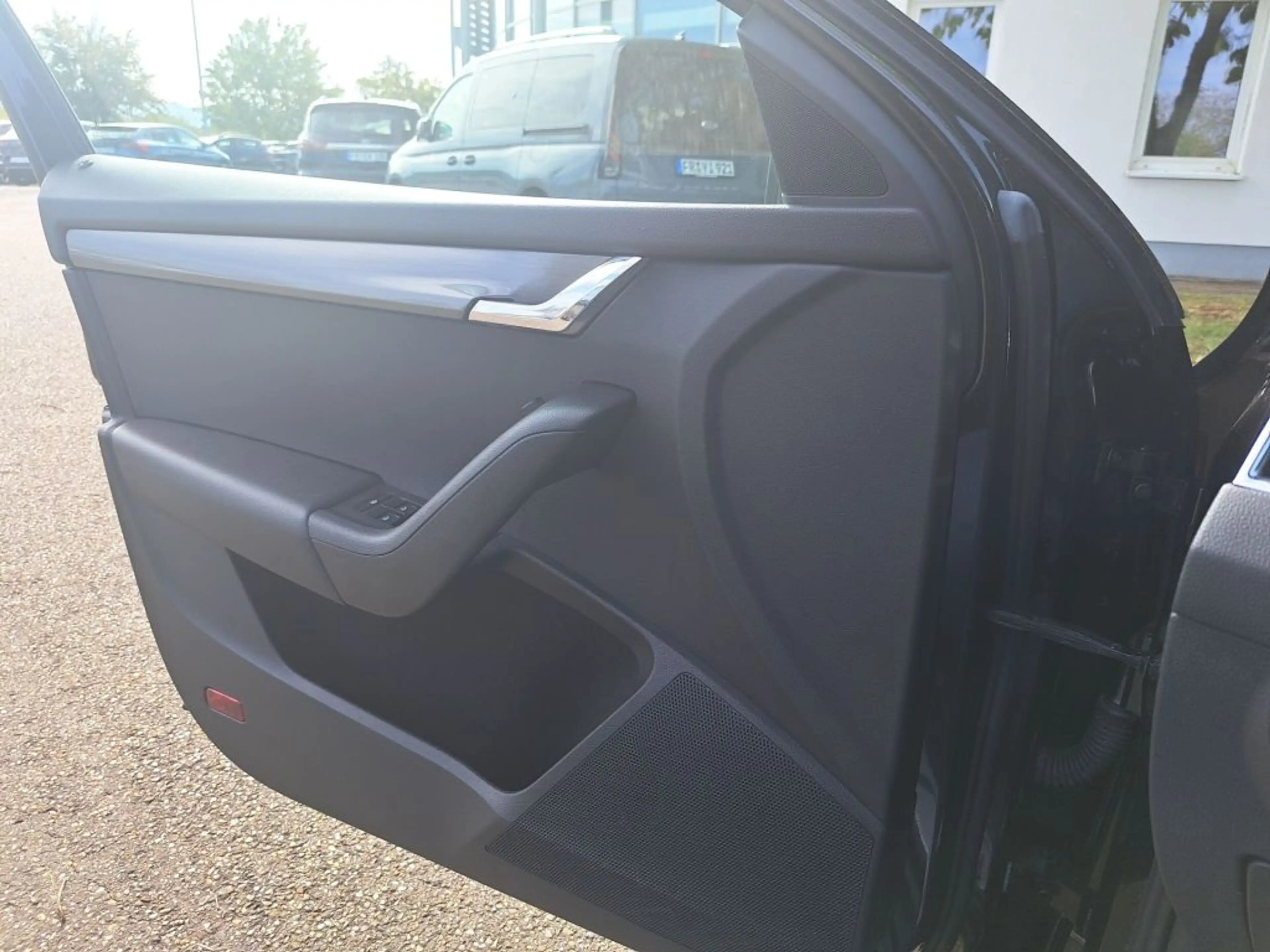Skoda Octavia Combi 1.5 TSI ACT Soleil — photo 11