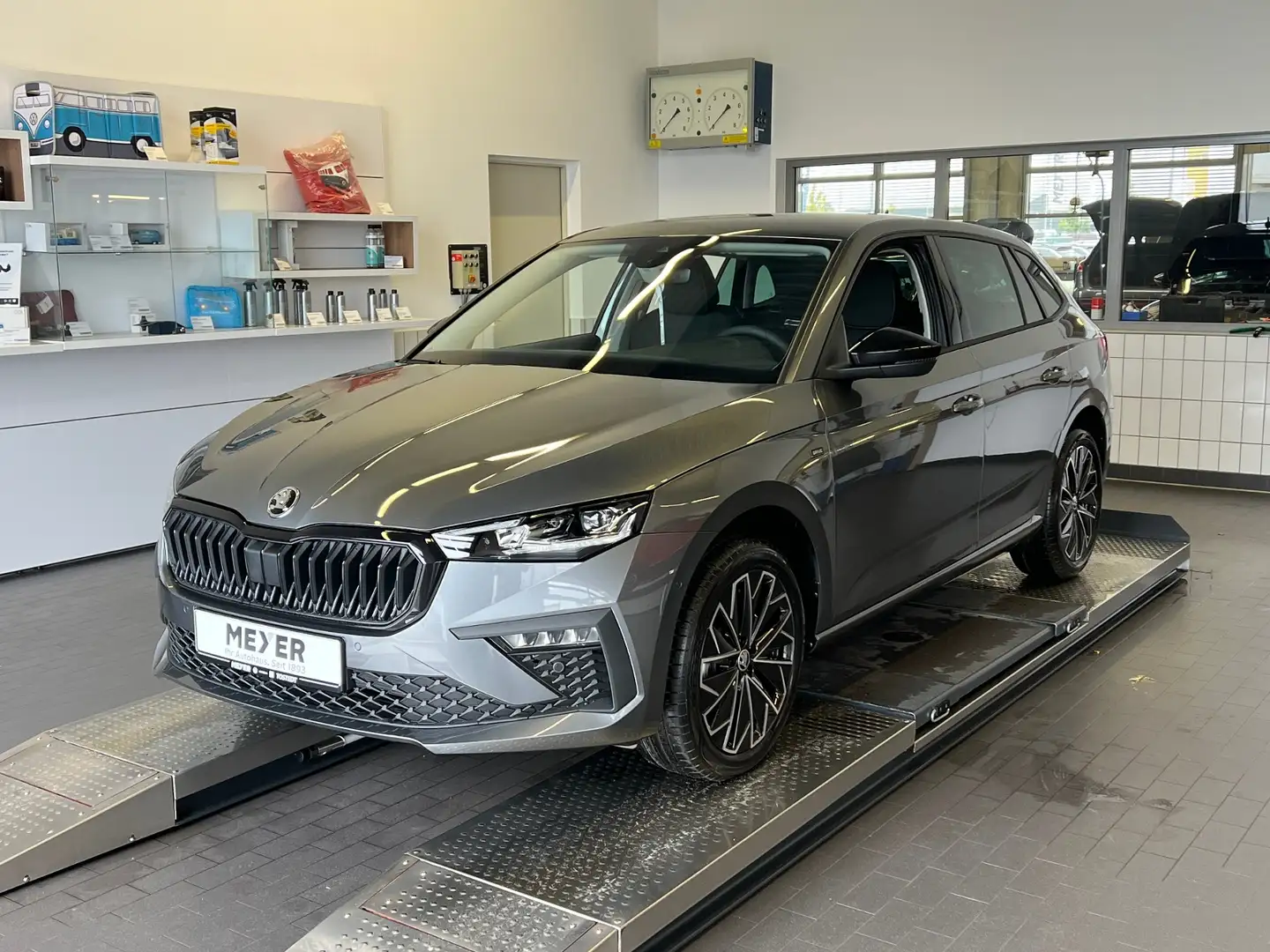 Skoda Scala DRIVE 1.0 TSI DSG *Sitzheizung,KESSY* Grau - 2