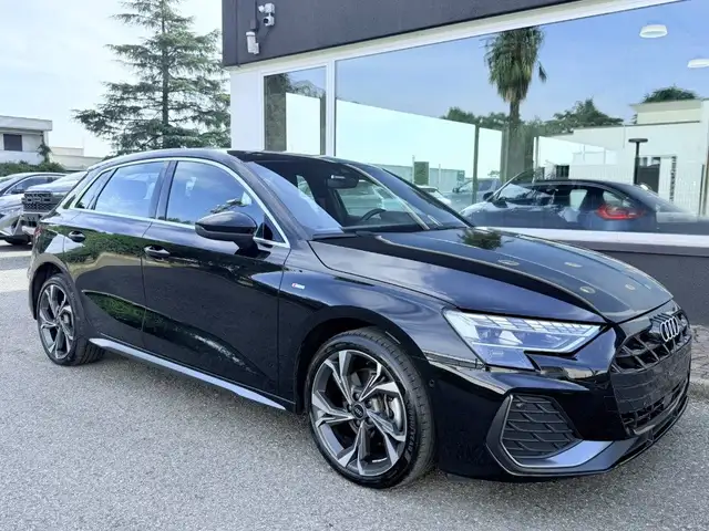 Audi A3 view 4