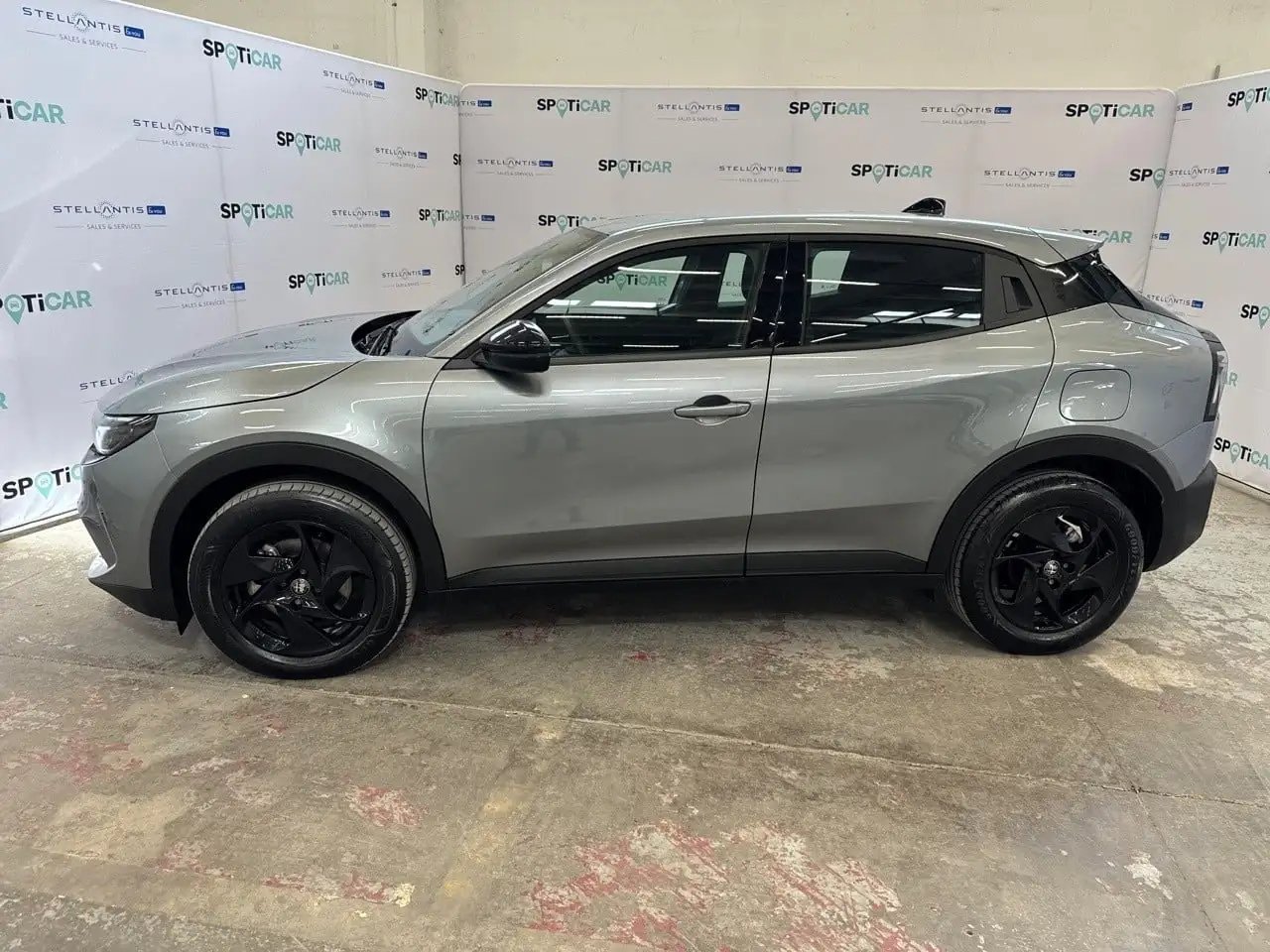 Alfa Romeo Junior 2025