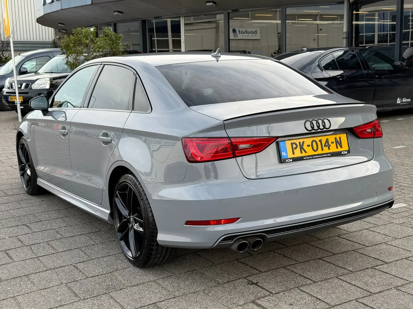 Audi A3 Limousine 1.4 TFSI Ambiente Pro Line Plus Grau - 2