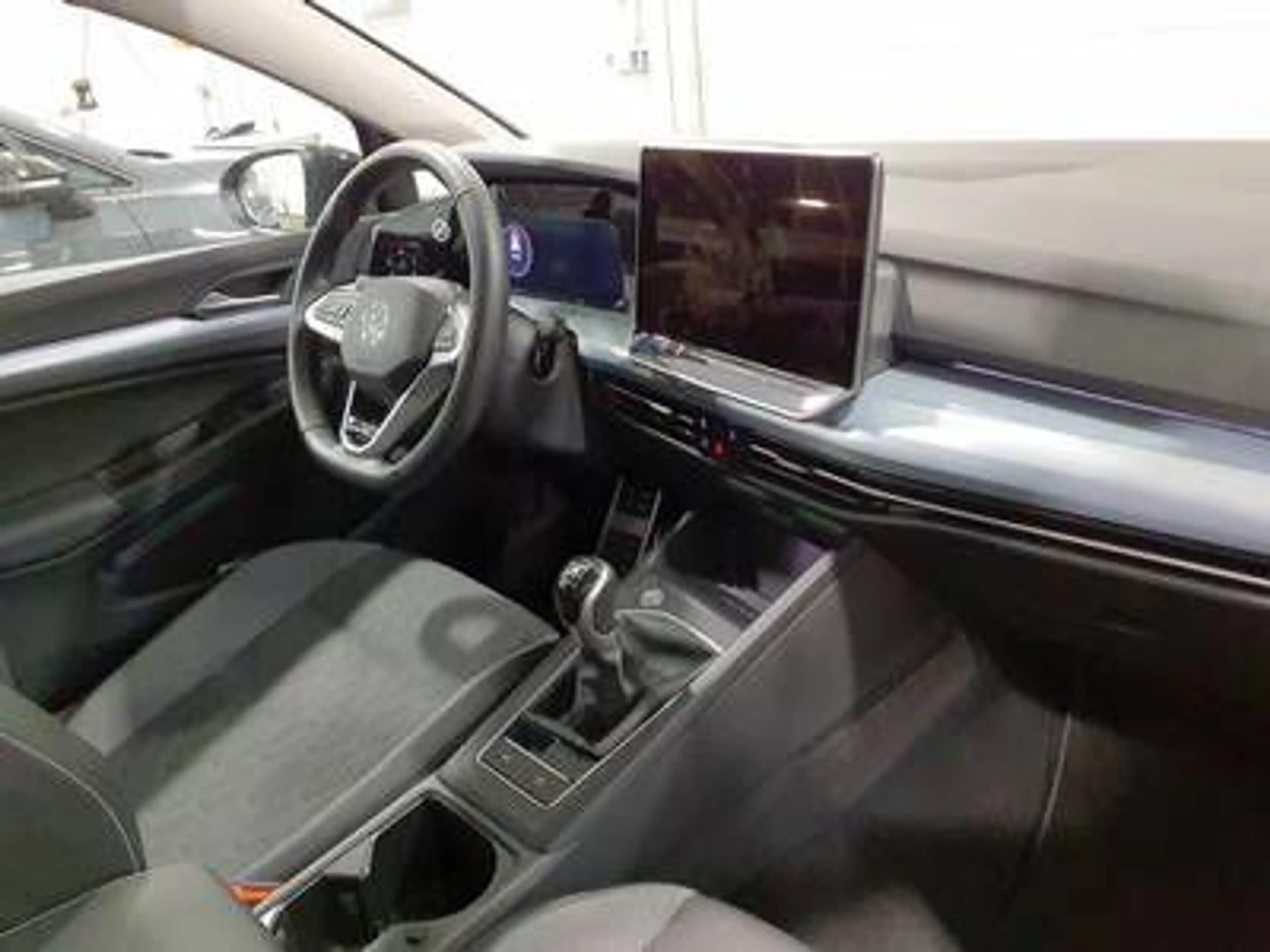 Volkswagen Golf Variant Life 1,5 l TSI OPF 110 kW (150 PS) 6-Gang 1.5 T... — photo 4