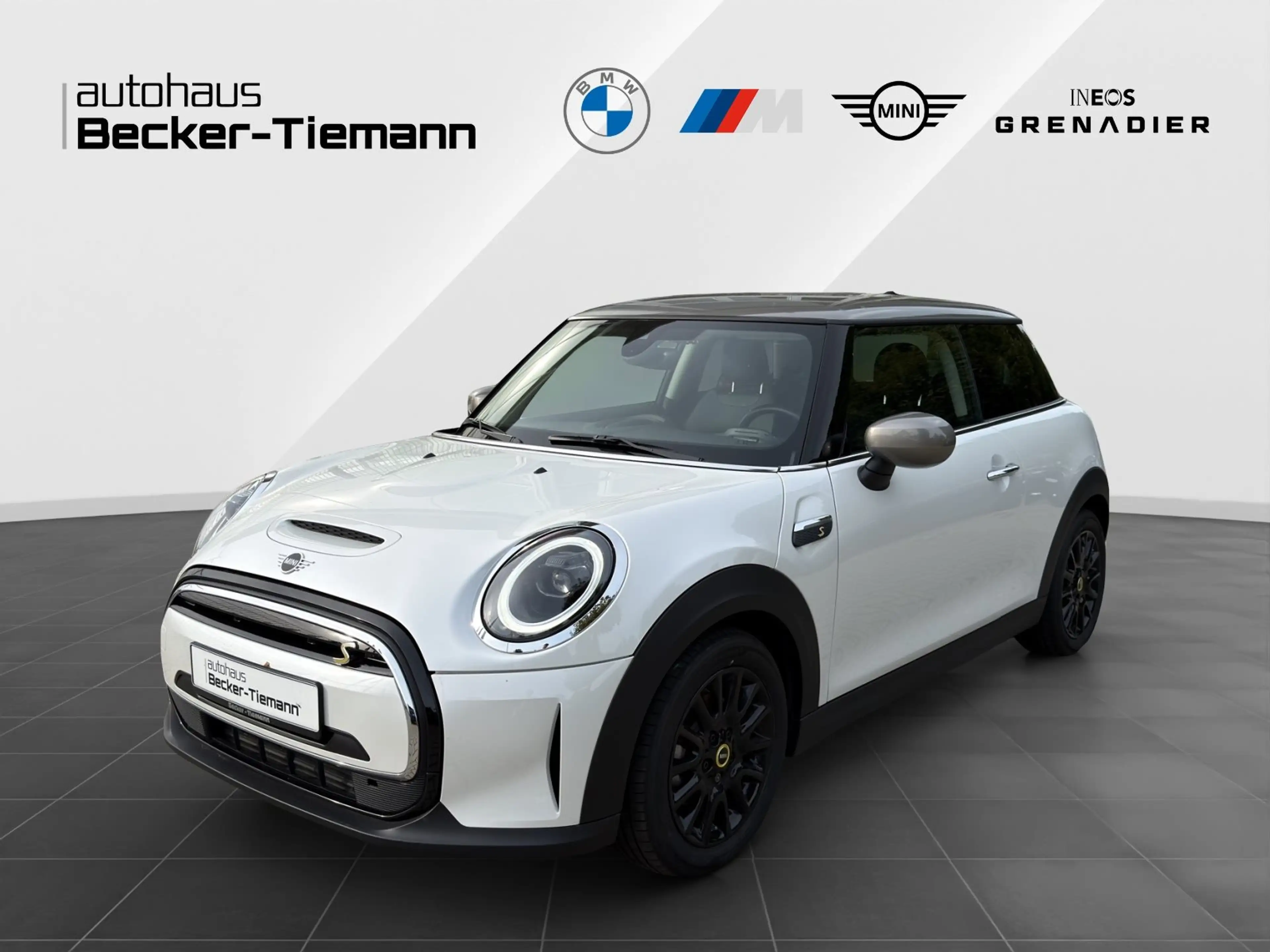 MINI Cooper SE Hatch 16" / DrivAss / Keyless / RFK / LED / DAB /