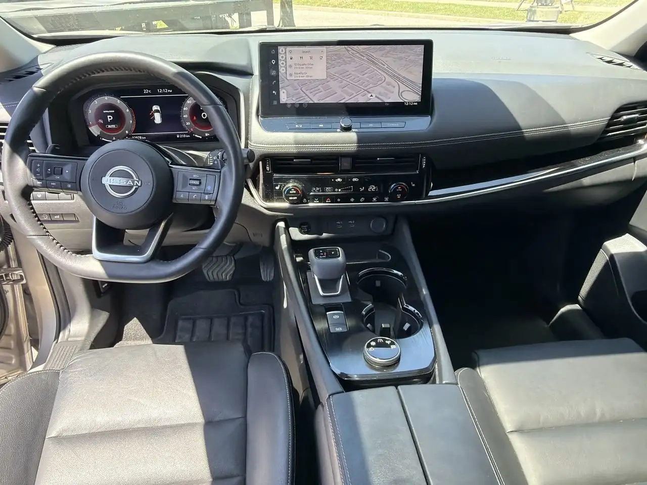 Nissan Rogue снимка Nissan Rogue