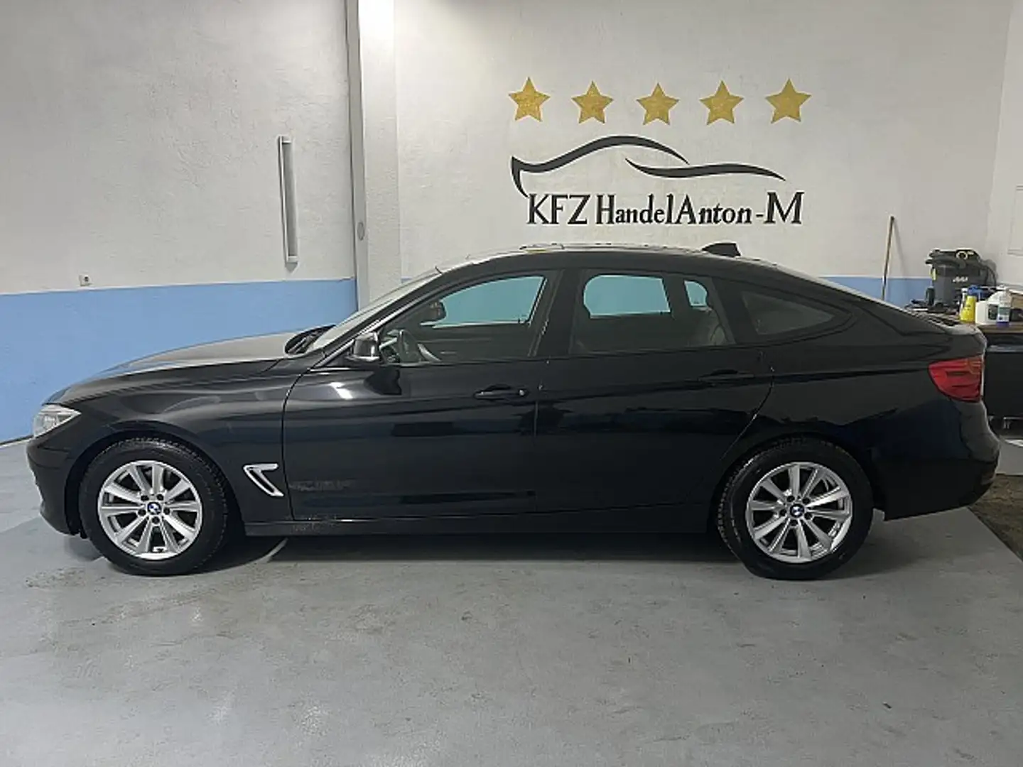 BMW 330 d xDrive Gran Turismo Advantage Aut.  * SOFORT ... Černá - 2