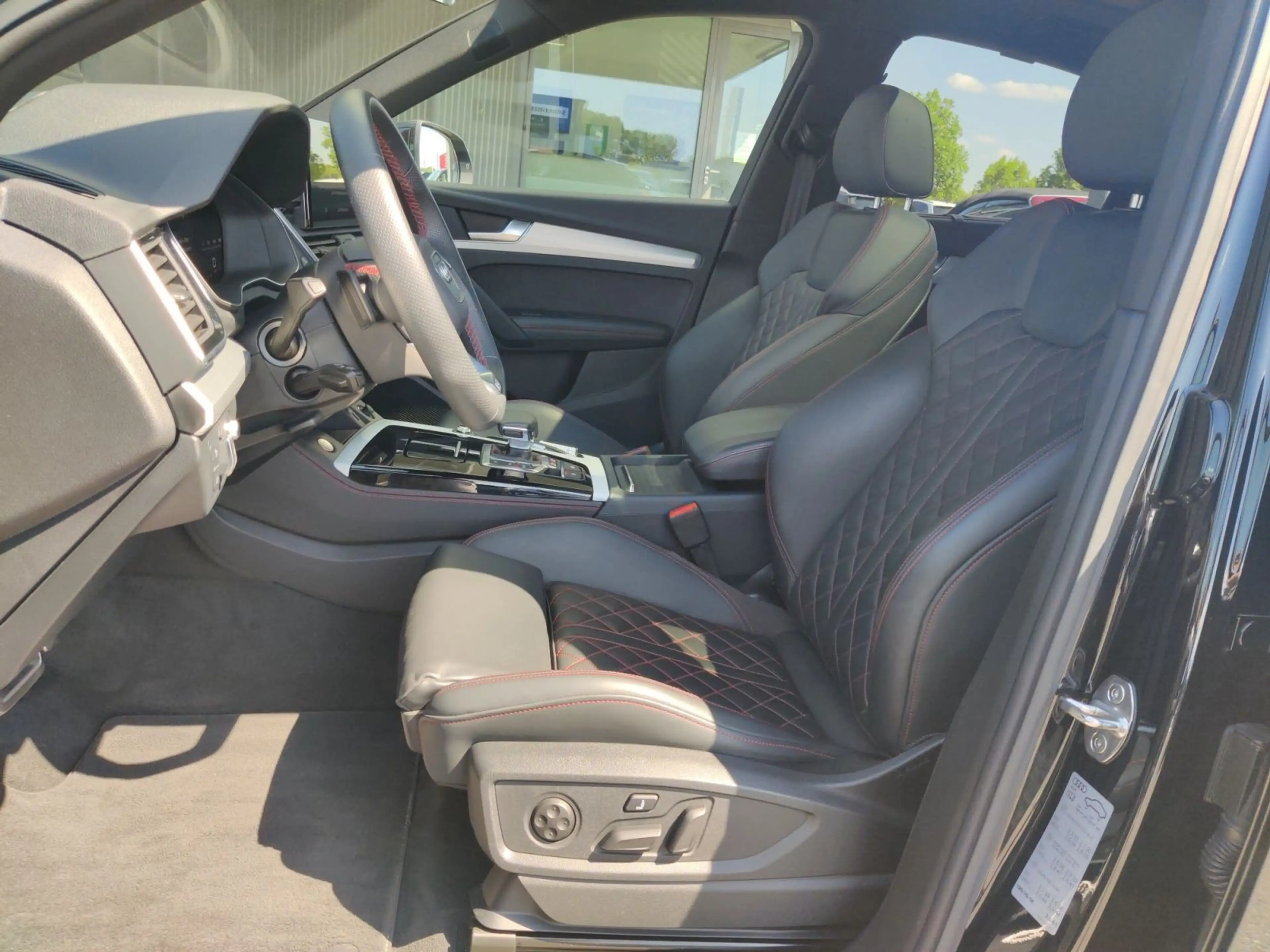Audi SQ5 55 TDI q. S-Tronic. AHK, Luftfahrw — photo 9