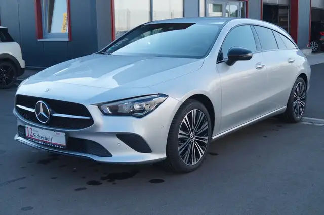 Mercedes-Benz CLA Shooting Brake CLA 200 d