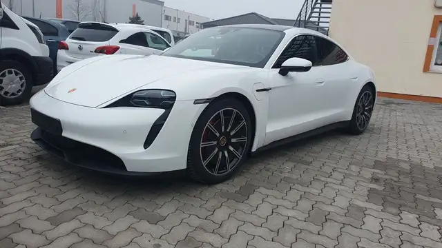Porsche Taycan 4 S,420 KW ,94% Batterie Zertifikat