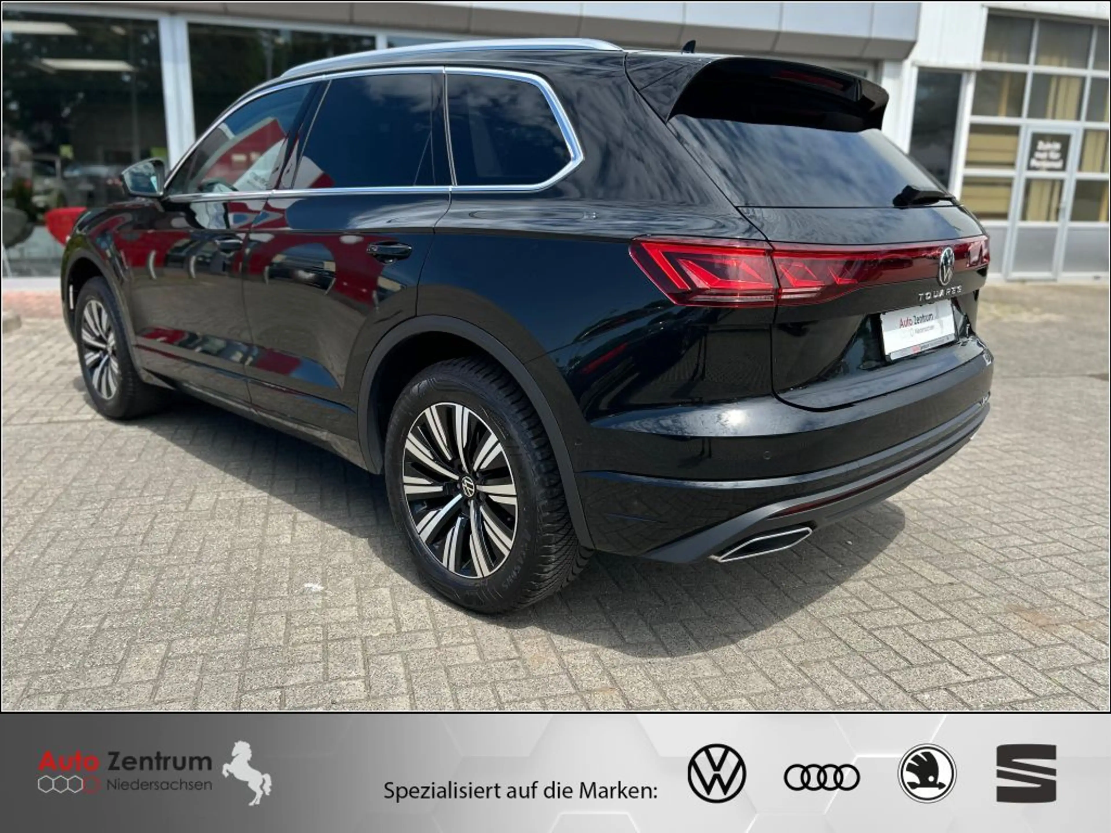Volkswagen Touareg 3.0 V6 TDI Elegance AHK StandHeiz Kamera Luftfahrw — photo 12