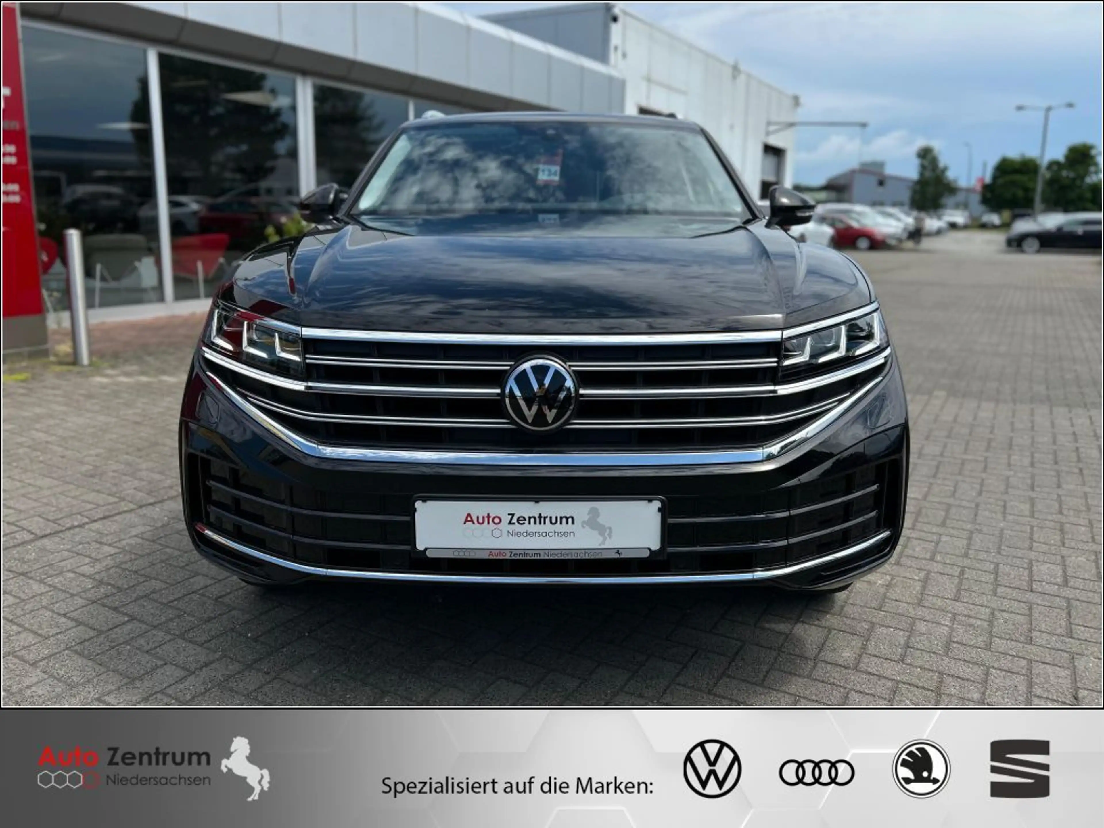 Volkswagen Touareg 3.0 V6 TDI Elegance AHK StandHeiz Kamera Luftfahrw — photo 2