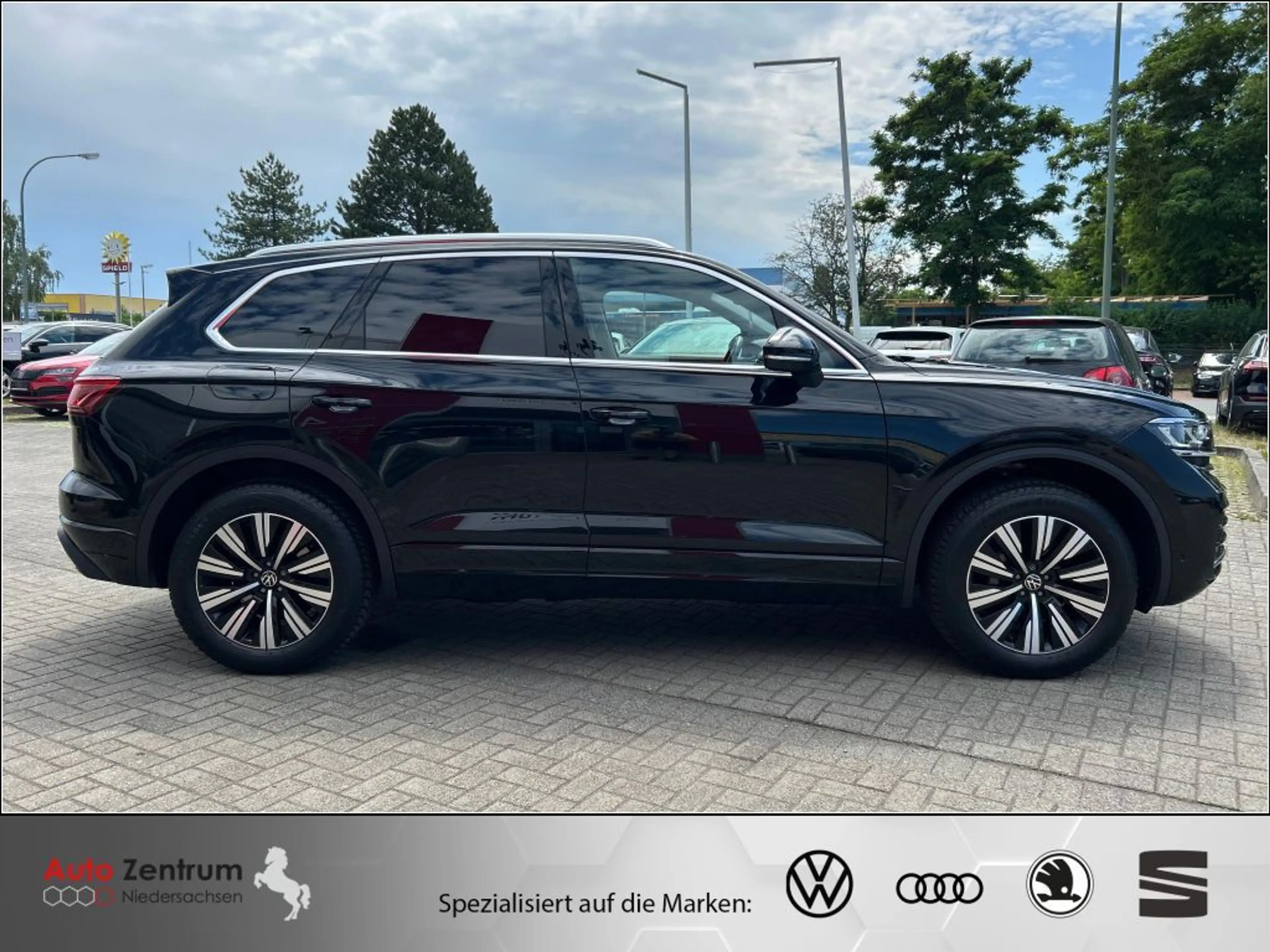 Volkswagen Touareg 3.0 V6 TDI Elegance AHK StandHeiz Kamera Luftfahrw — photo 4