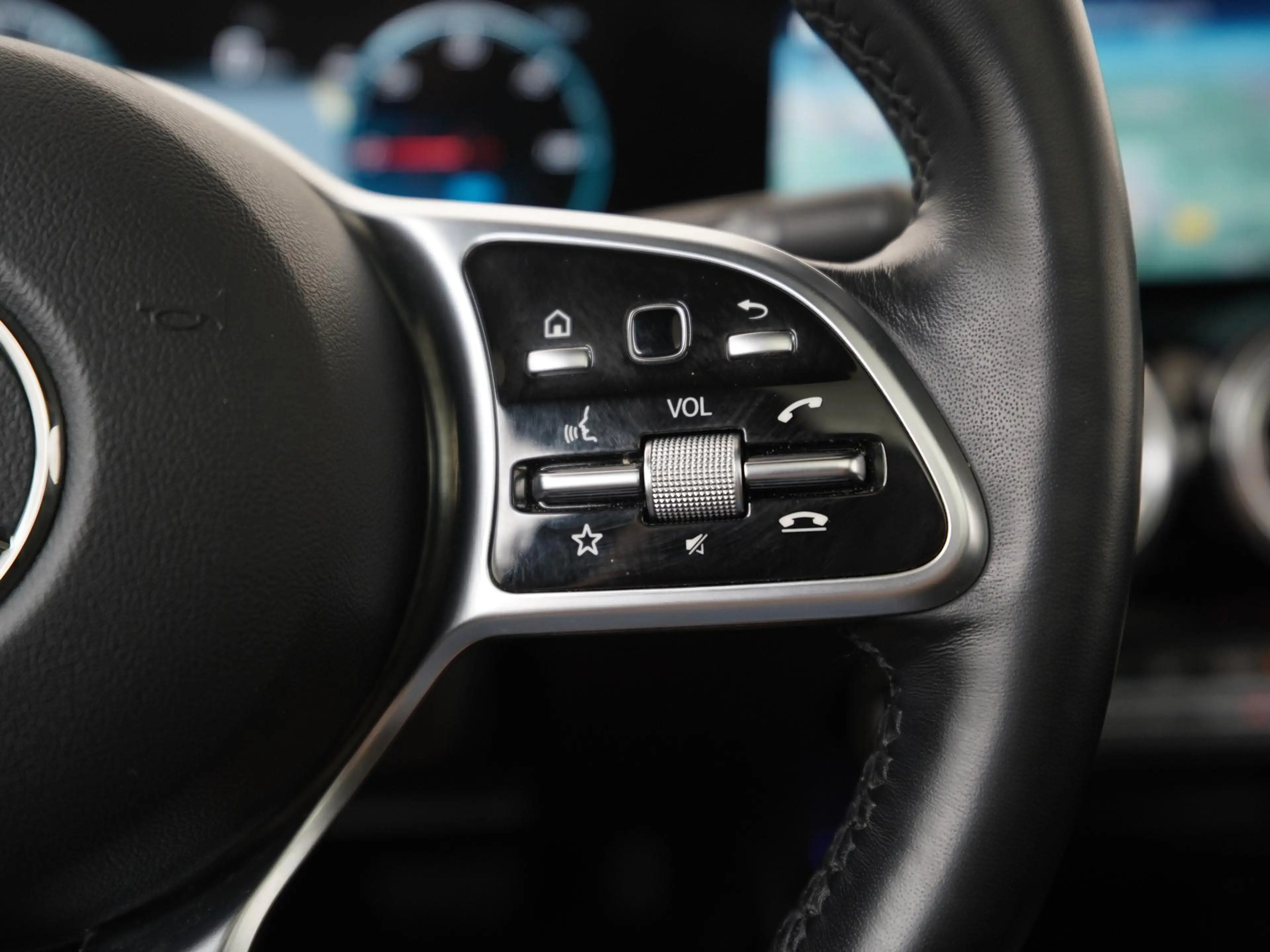 Mercedes-Benz EQB 250 250+ Progressive 71 kWh | Panoramadak | Head Up | — photo 10