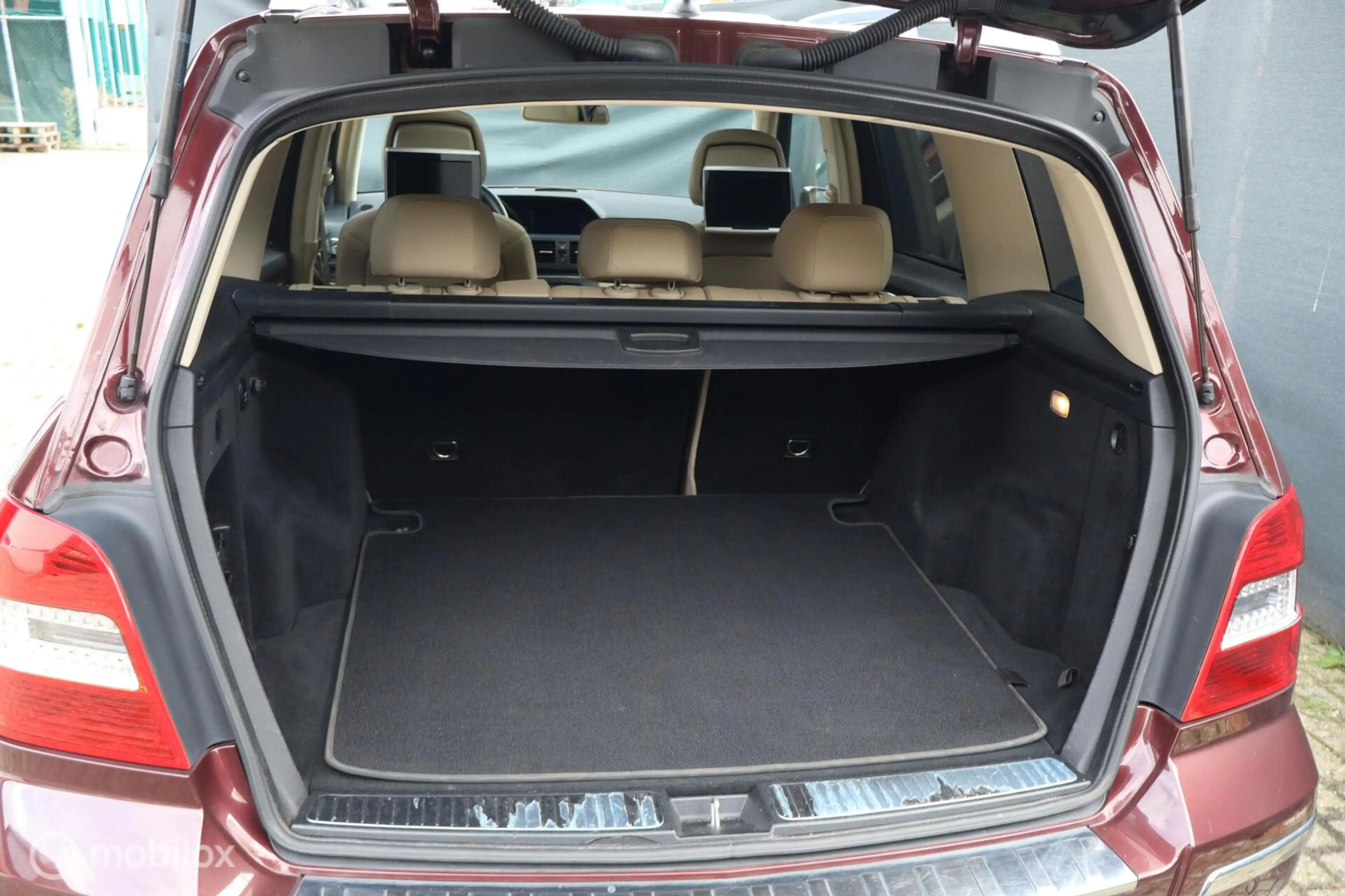 Mercedes-Benz GLK 350 4-Matic — photo 11