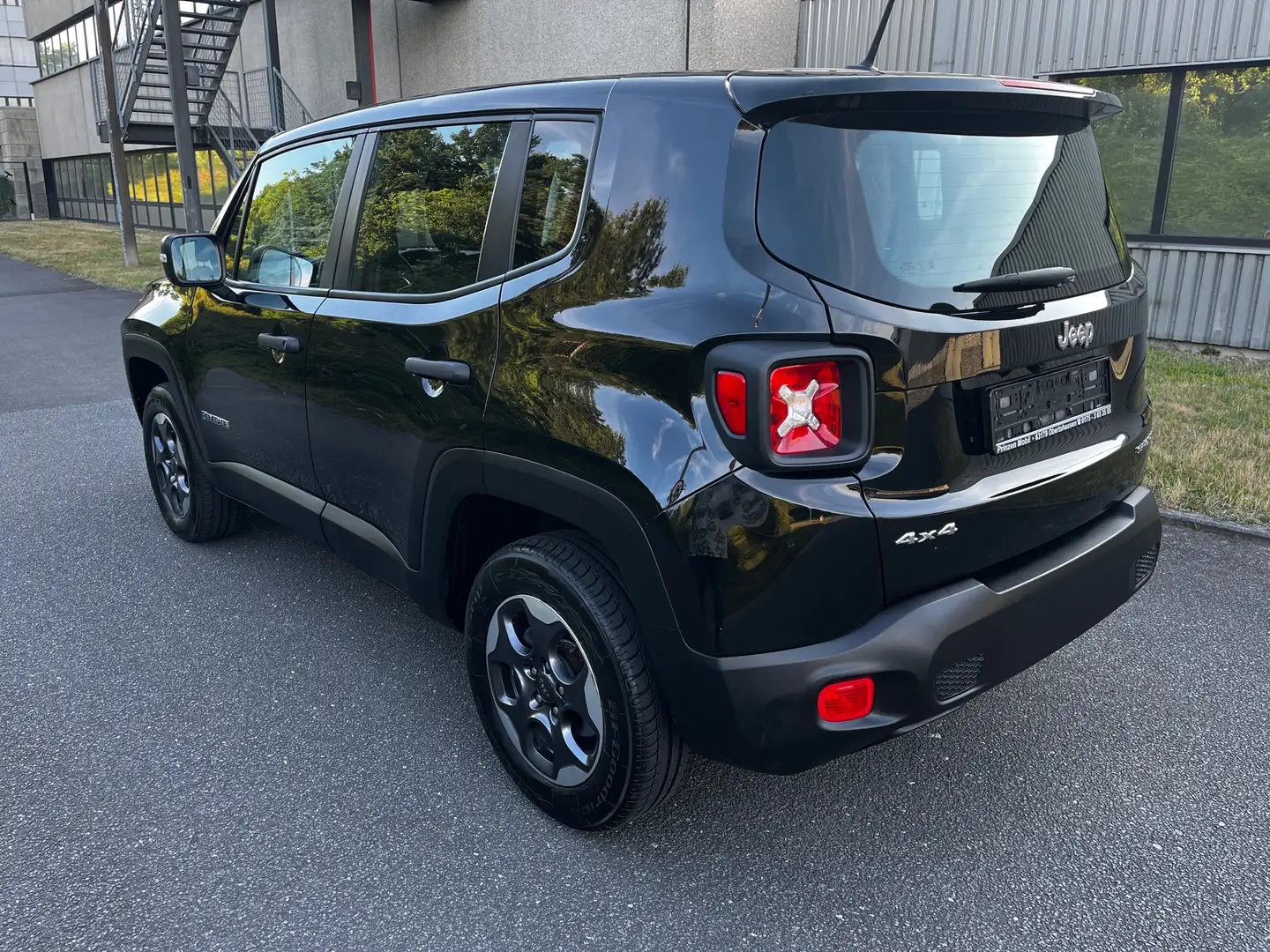 Jeep Renegade Sport Mulijet, 4x4, 89 tKm, 1 Hand, SHgepflegt Black - 2