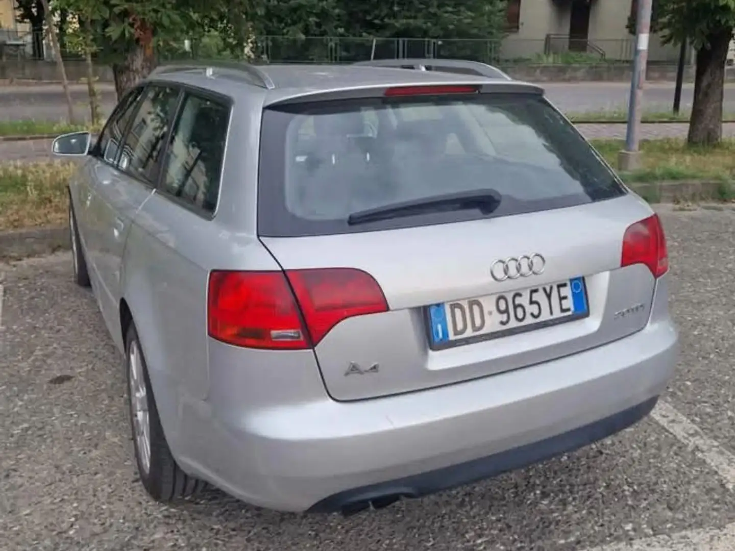 Audi A4 Avant 2.0 Grigio - 1