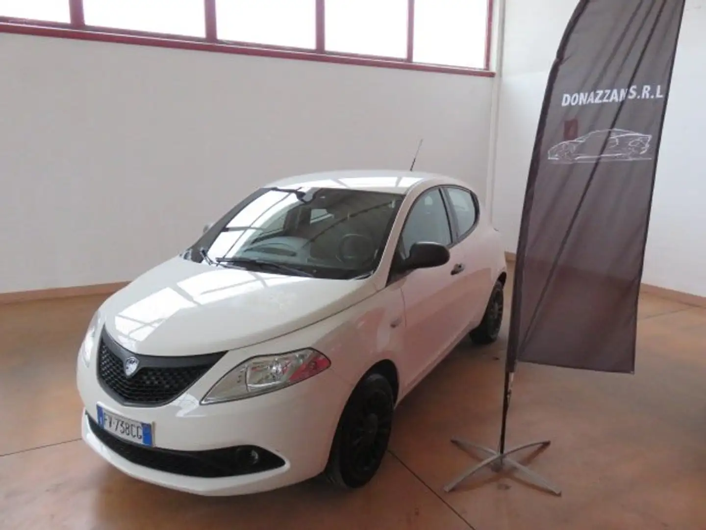Lancia Ypsilon Ypsilon III 2015 1.2 Elefantino Blu s Blanc - 1