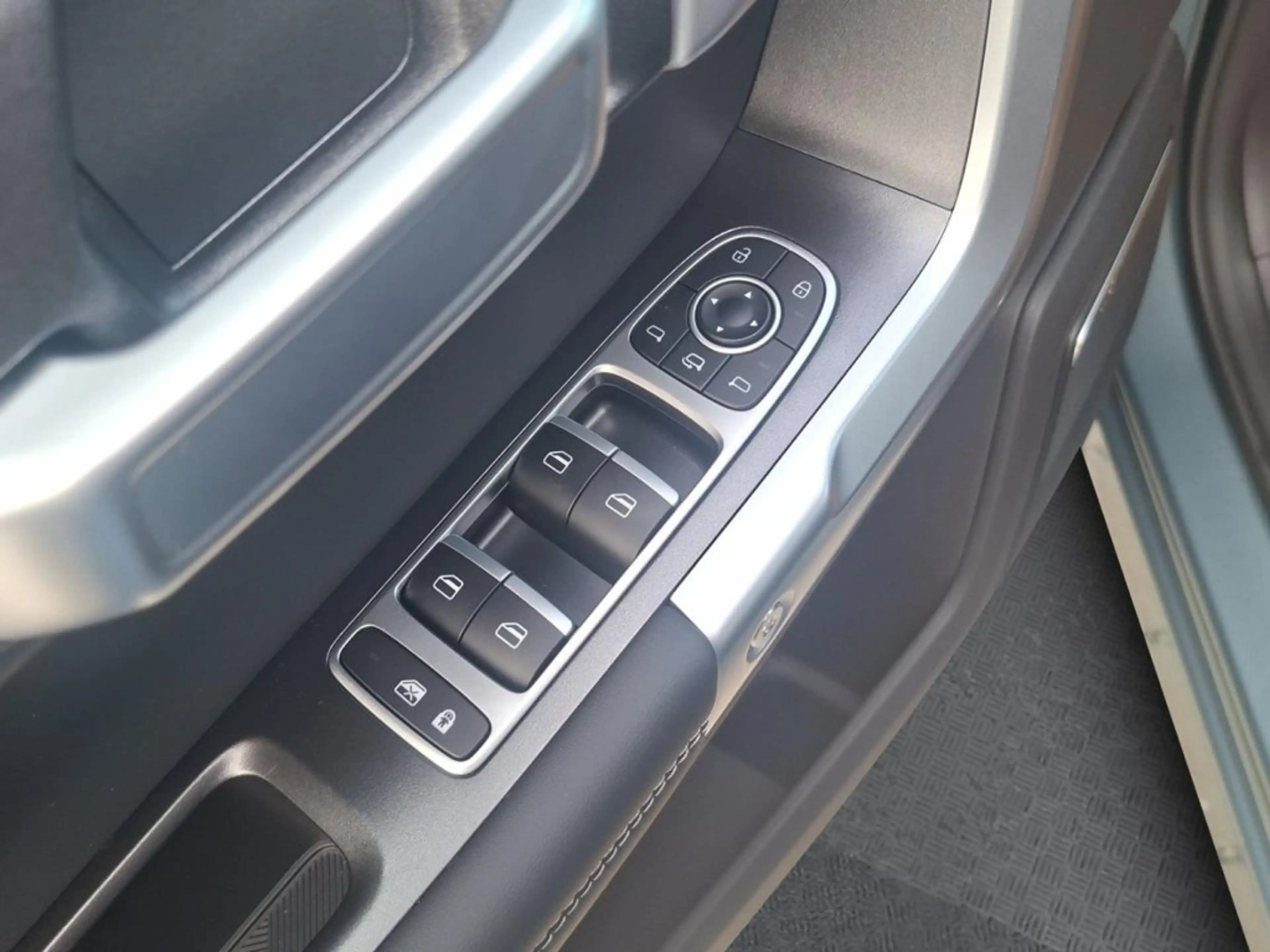 Jaecoo J7 7 Plugin-Hybrid mit SHS Premium-Line — photo 11