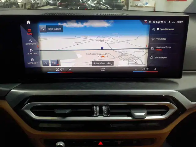 BMW 3 Series view 12