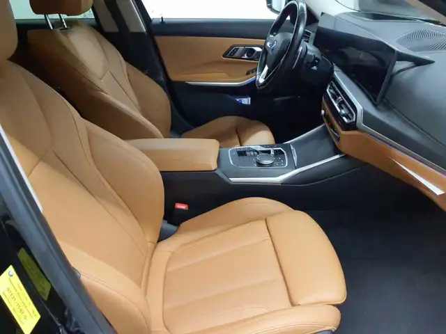 BMW 3 Series view 8