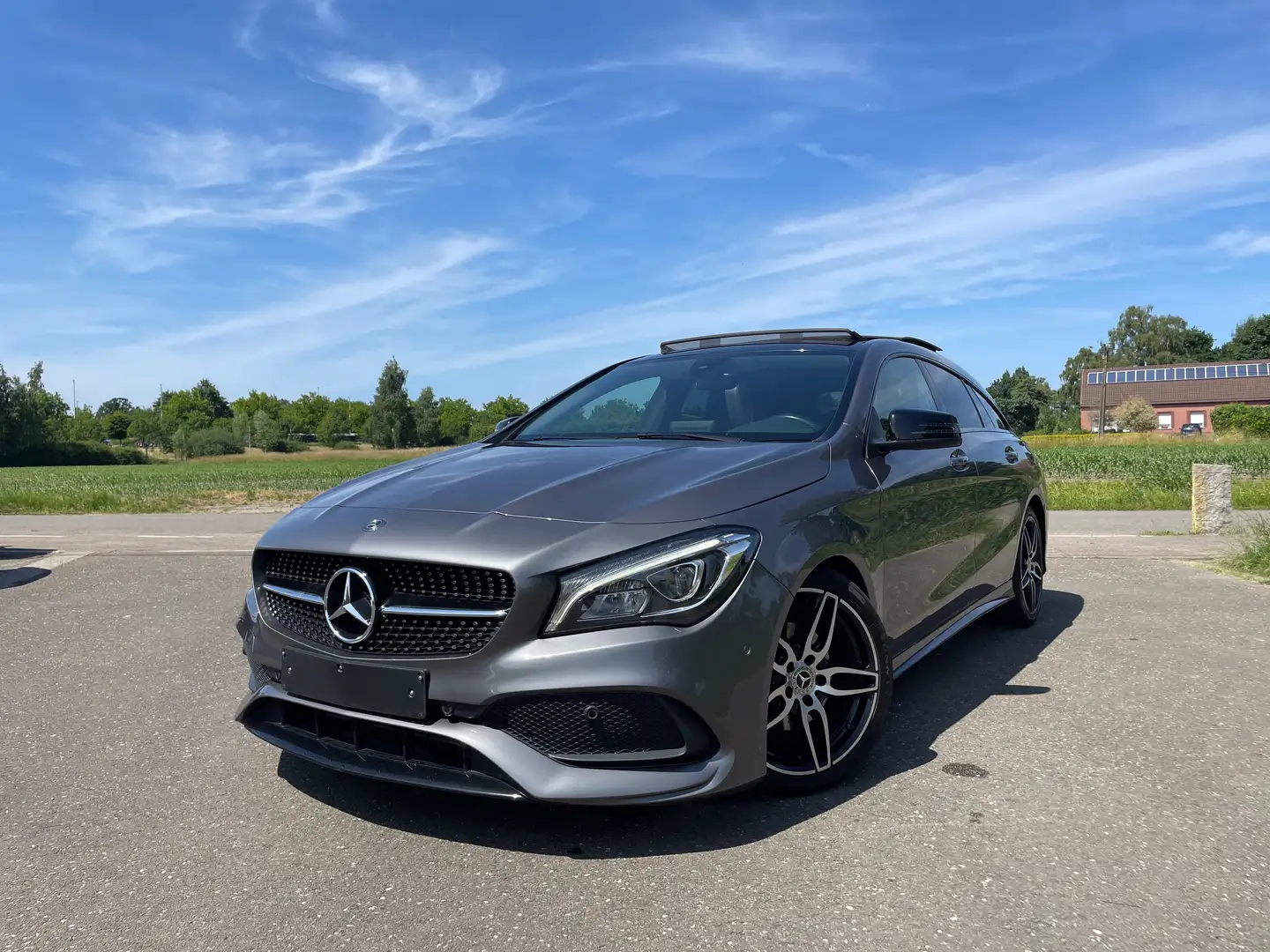 Mercedes-Benz CLA 180 Business Solution AMG (EU6d-TEMP Grijs - 1