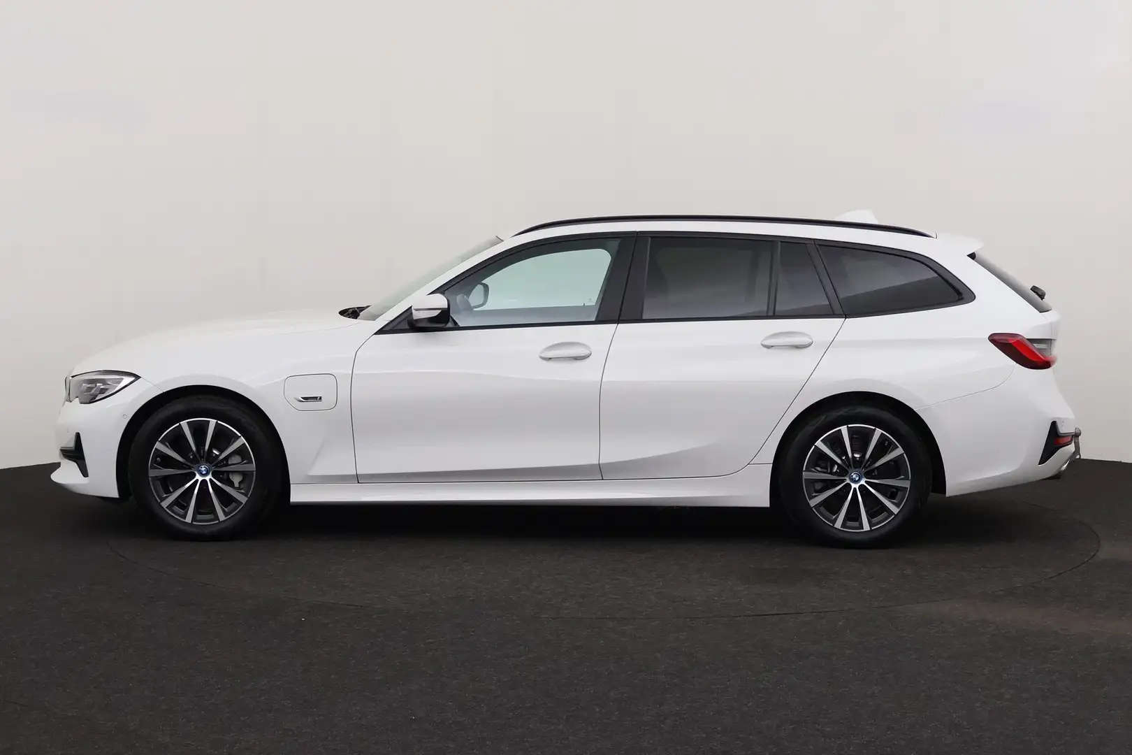 BMW 330 e TOURING iA PHEV M-SPORT (G20) PHEV+ GPS + CARPLA Blanc - 2