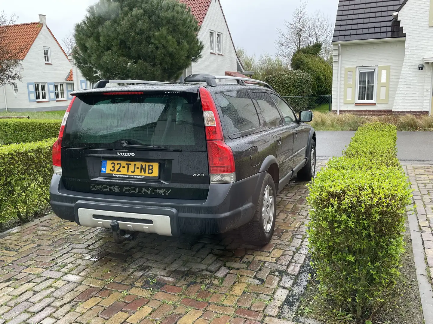 Volvo XC70 2.5 T Momentum Negru - 2