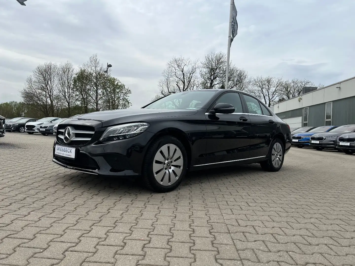 Mercedes-Benz C 220 d 4Matic *LED Navi Sitzh. DAB Park Paket* Schwarz - 1
