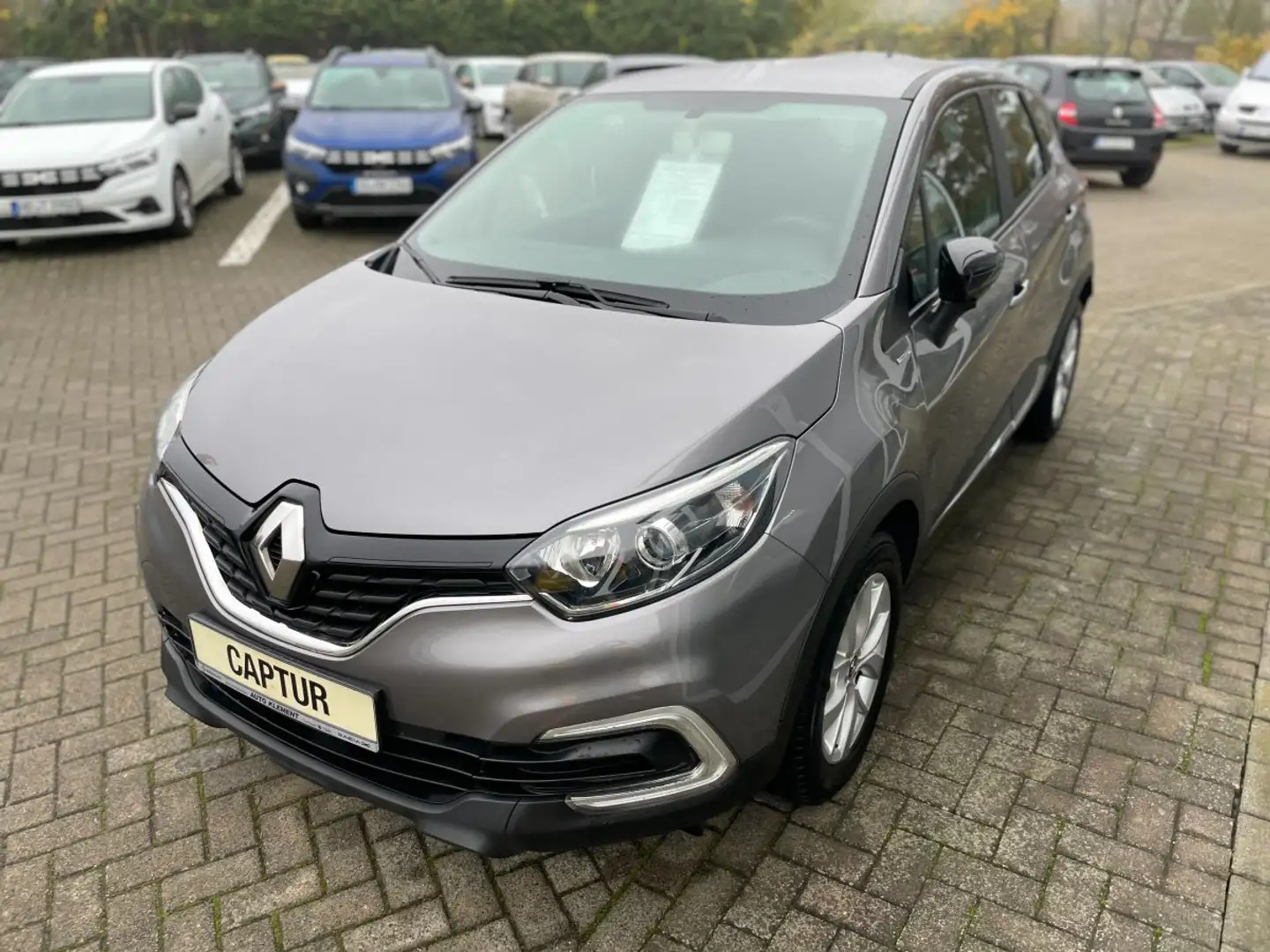 Renault Captur LIMITED TCe 90, Klima, Allwetterreifen, Freisprech Grau - 2