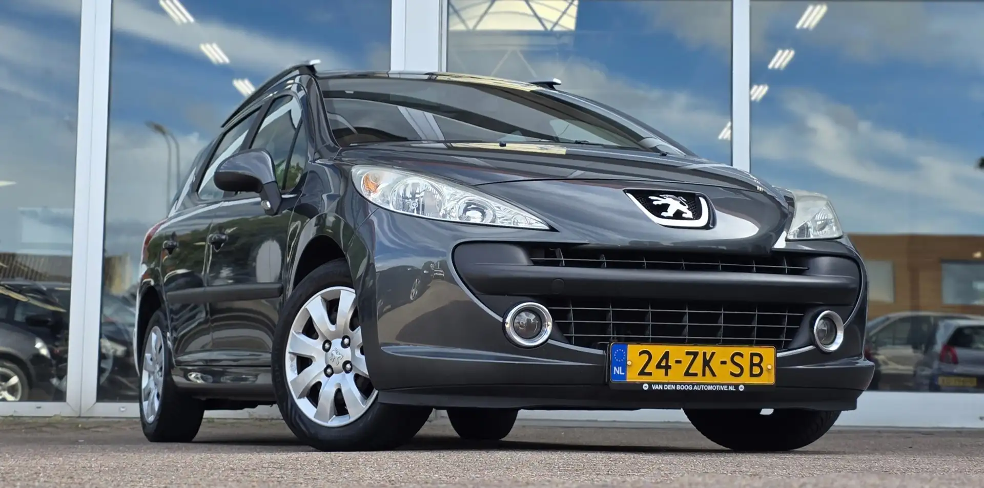 Peugeot 207 SW 1.6 VTi XS Trekhaak Panoramadak Nieuwe APK Gris - 2