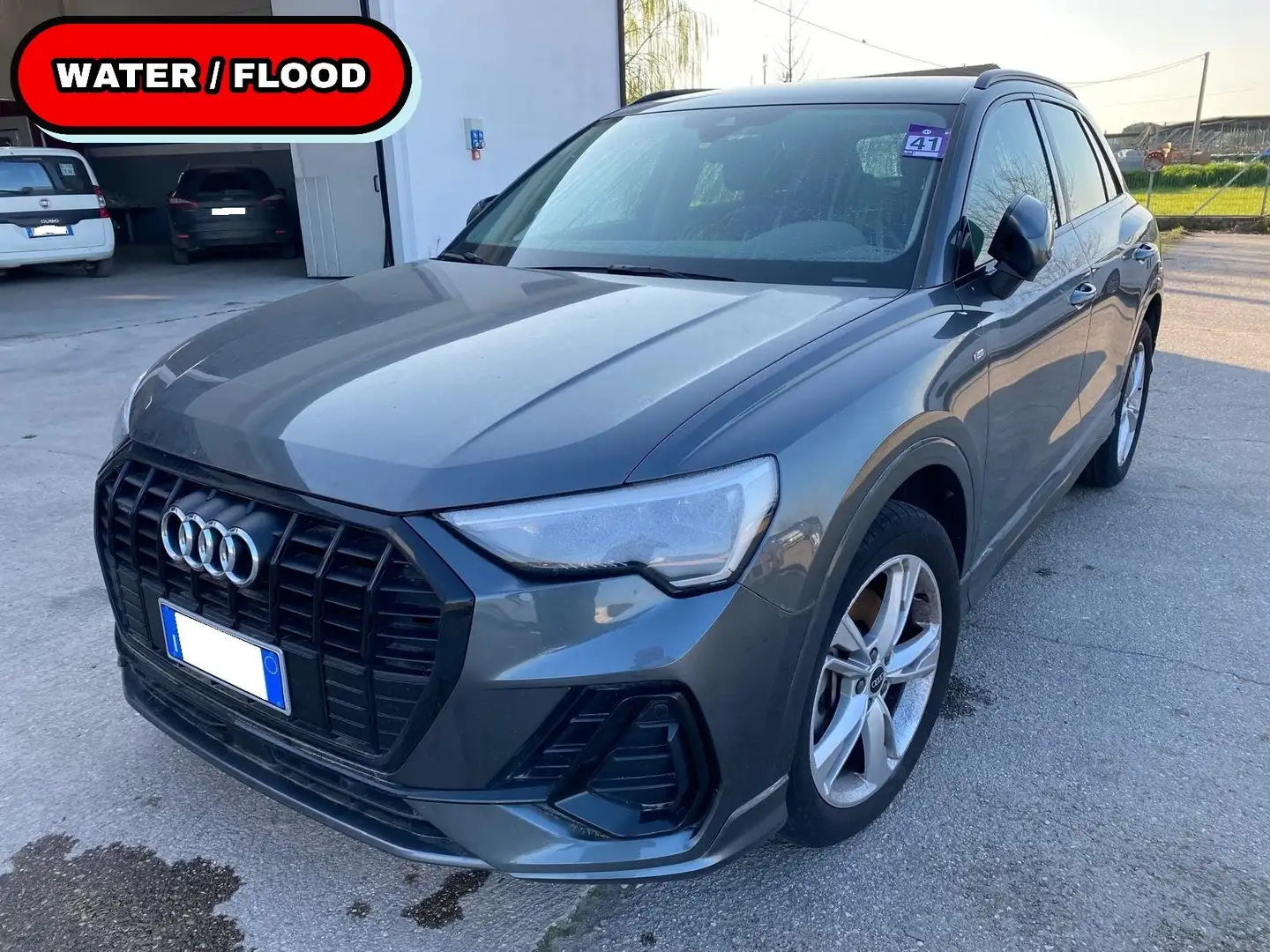 Audi Q3 40 2.0 tdi S line quattro s-tronic ALLUVIONATA Grau - 1