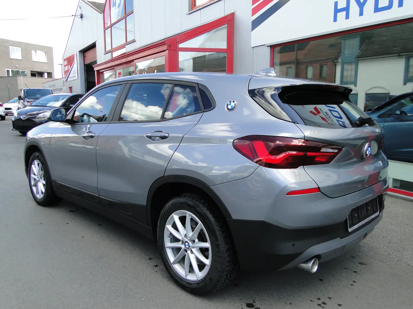 BMW X2 1.5iA sDrive18 OPF (EU6AP) Grijs - 2