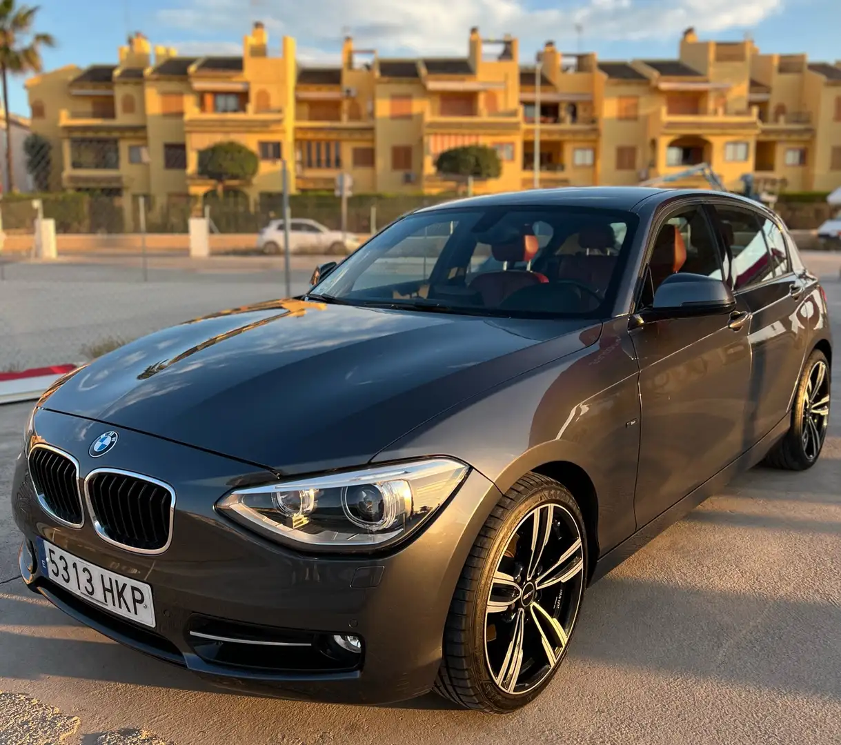 BMW 120 120dA Sport - 1