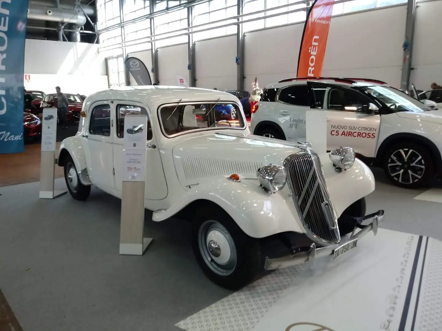 Citroen Traction 11 B - 1
