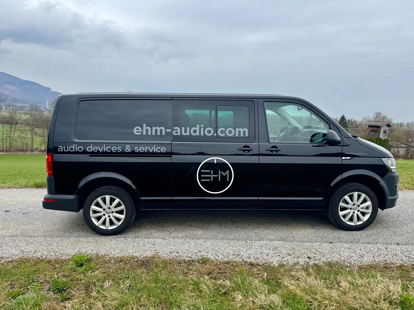 Volkswagen T6 Transporter Doka Kastenwagen LR TDI Schwarz - 2