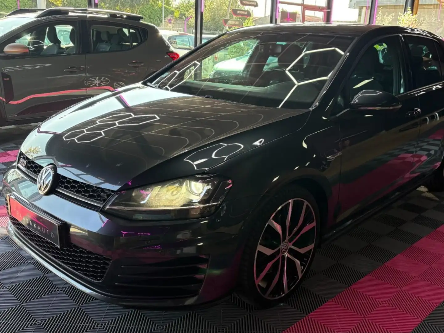 Volkswagen Golf 7 2.0 TDI 184 ch GTD ~ Caméra de recul ~ Auto Hold ~ Sièges chauffants ~ Feux adaptatifs ~ Jantes 19~ Suivi VW Grigio - 2