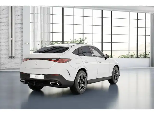 Mercedes-Benz GLC view 3