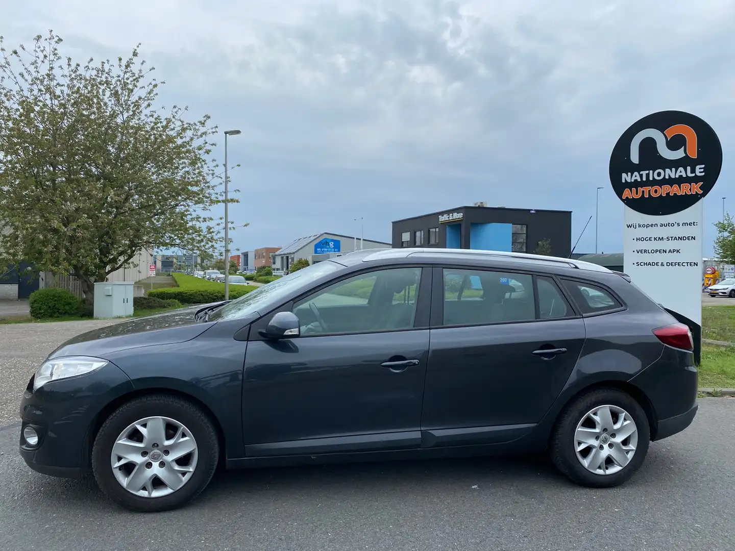 Renault Megane Estate 2013 * 1.5 dCi Expression * Nap * Apk * Grijs - 2