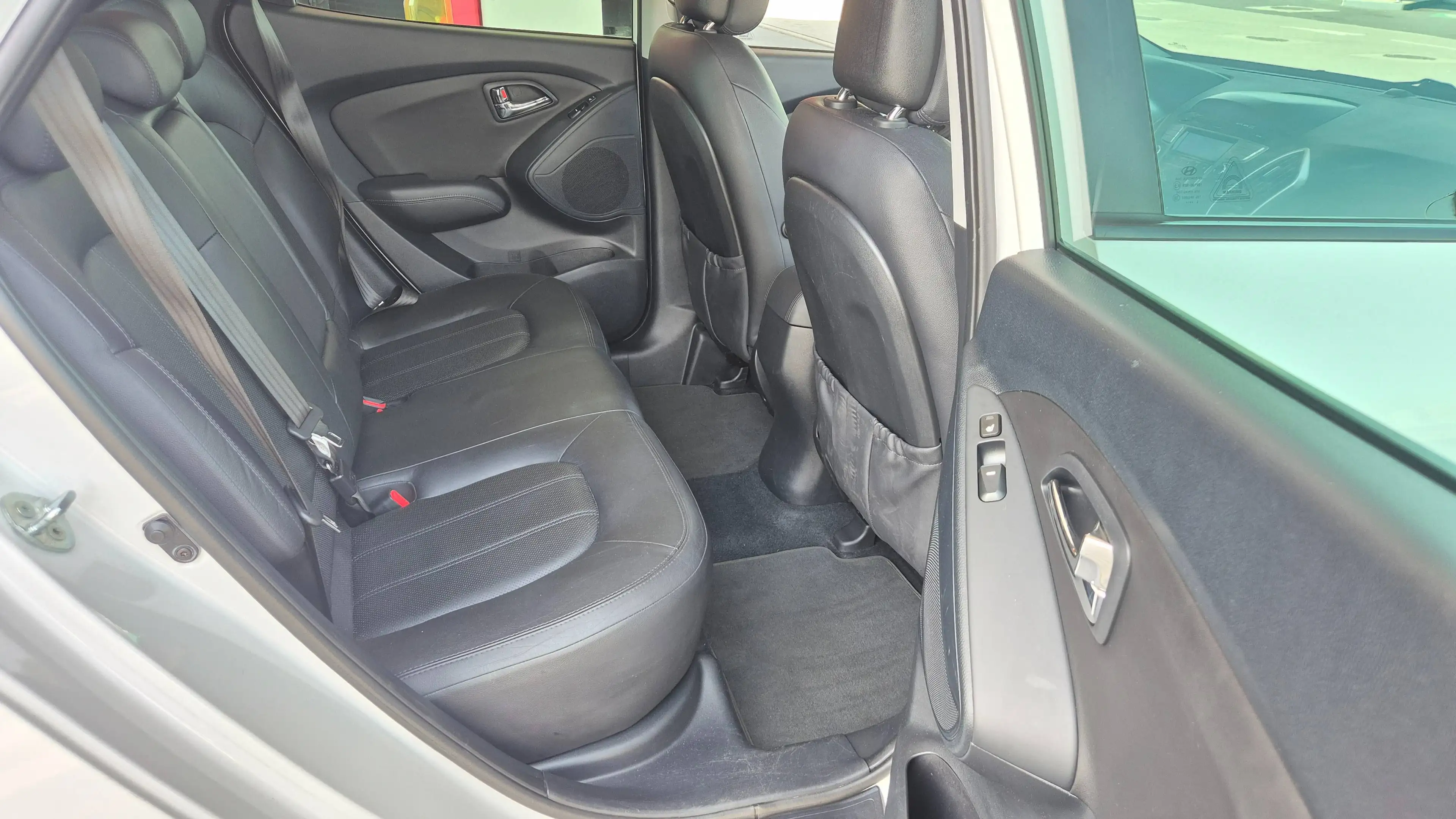 Hyundai iX35 iX35 1.6i 2WD Benzien - 1ST Eigenaar Full Servis boek  - Verkoop met Keurin Carpass & Garantie 12 maand — photo 11