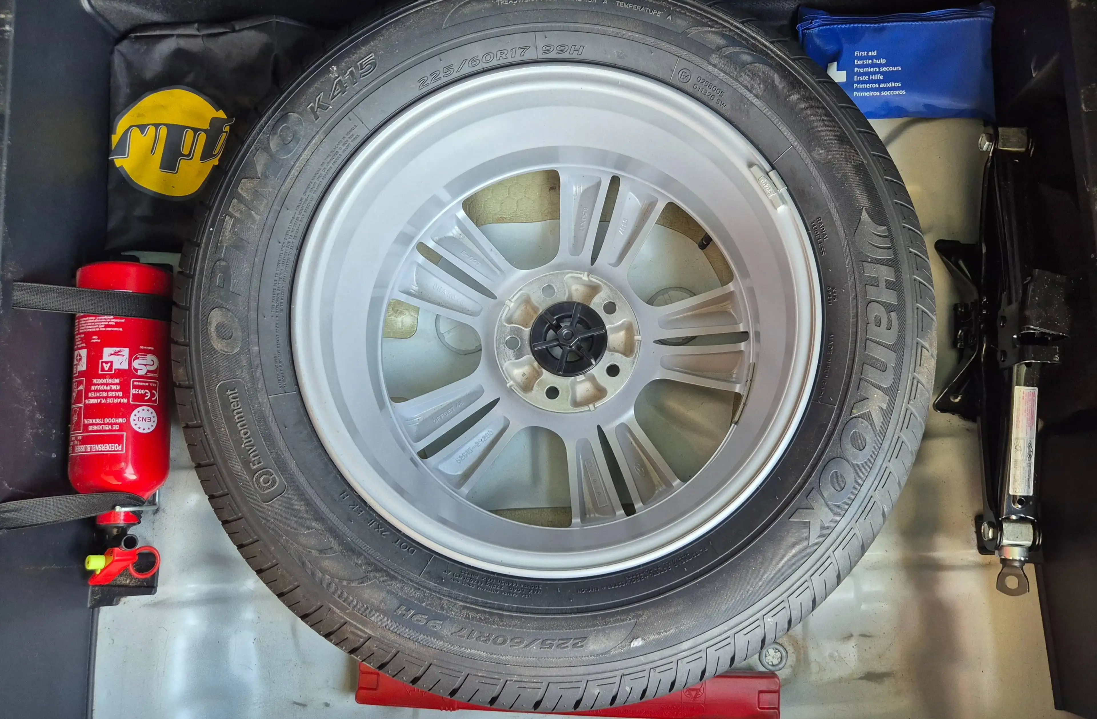 Hyundai iX35 iX35 1.6i 2WD Benzien - 1ST Eigenaar Full Servis boek  - Verkoop met Keurin Carpass & Garantie 12 maand — photo 13
