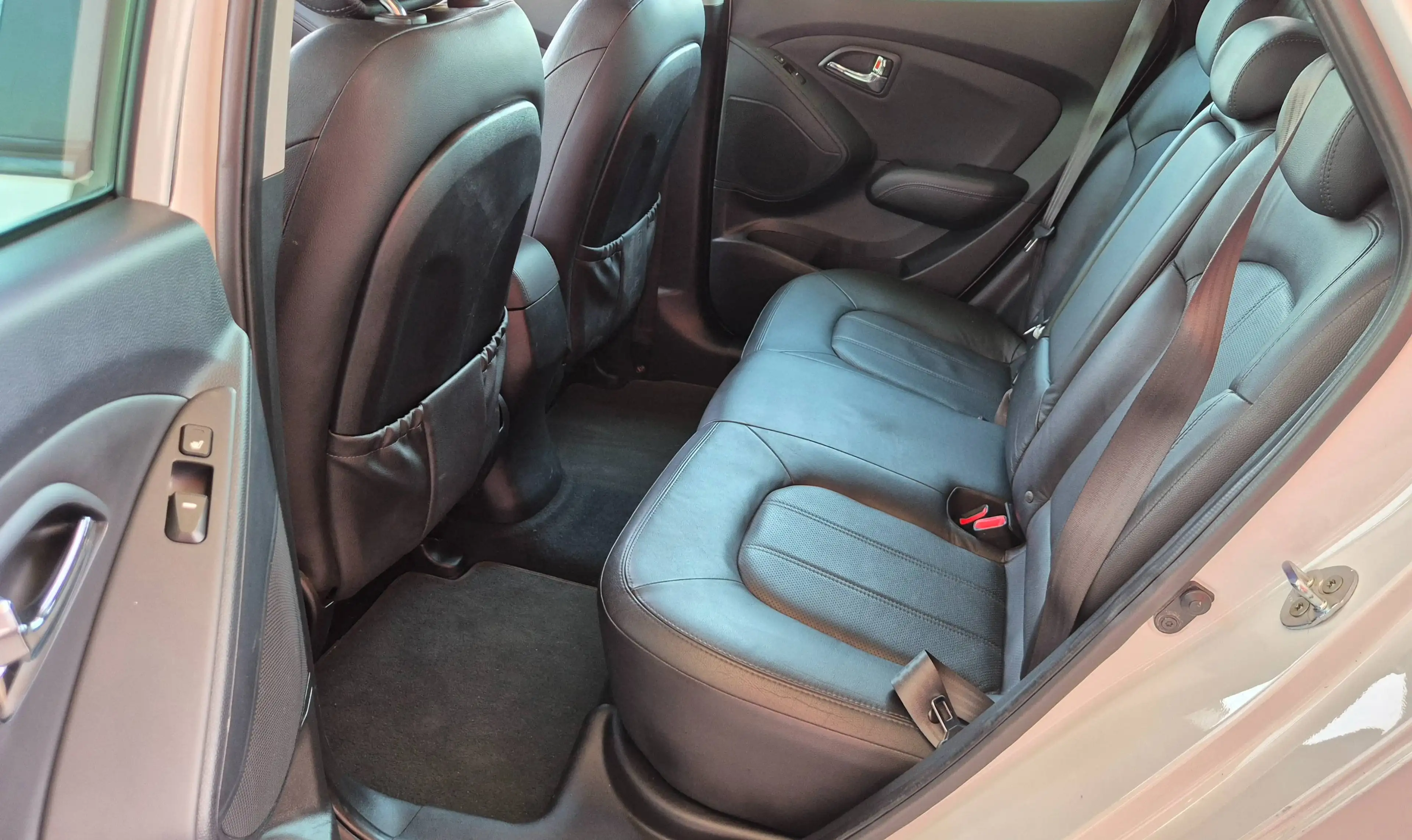 Hyundai iX35 iX35 1.6i 2WD Benzien - 1ST Eigenaar Full Servis boek  - Verkoop met Keurin Carpass & Garantie 12 maand — photo 15