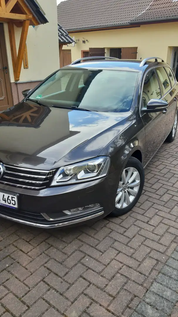 Volkswagen Passat Variant 2.0 TDI 103Kw 140PS Hnědá - 2