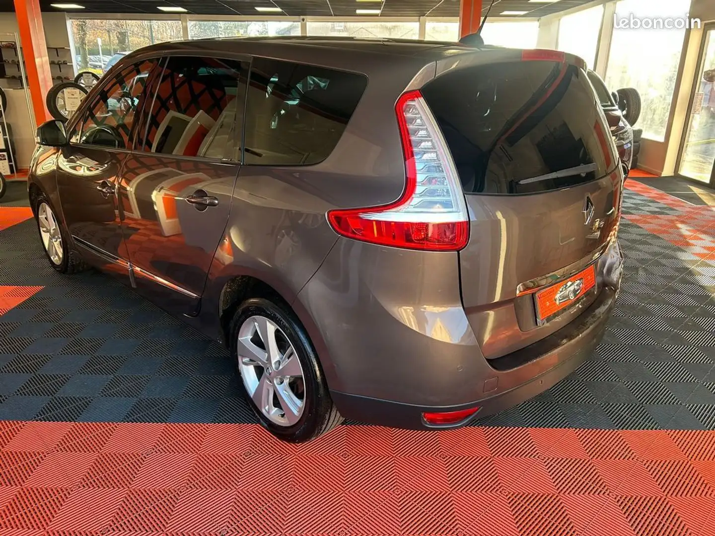 Renault Scenic Scénic III PACK DYNAMIQUE 1.5 DCI 110 cv Garantie 12 mois - 2