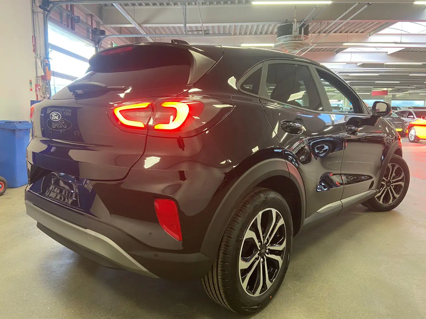 Ford Puma 1.0 EcoBoost Hybrid Titanium | €4.000,- Voordeel | Zwart - 2