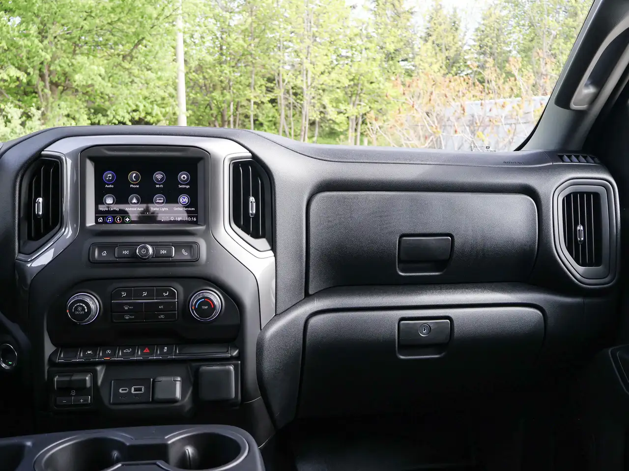 Chevrolet Silverado 1500 снимка Chevrolet Silverado 1500