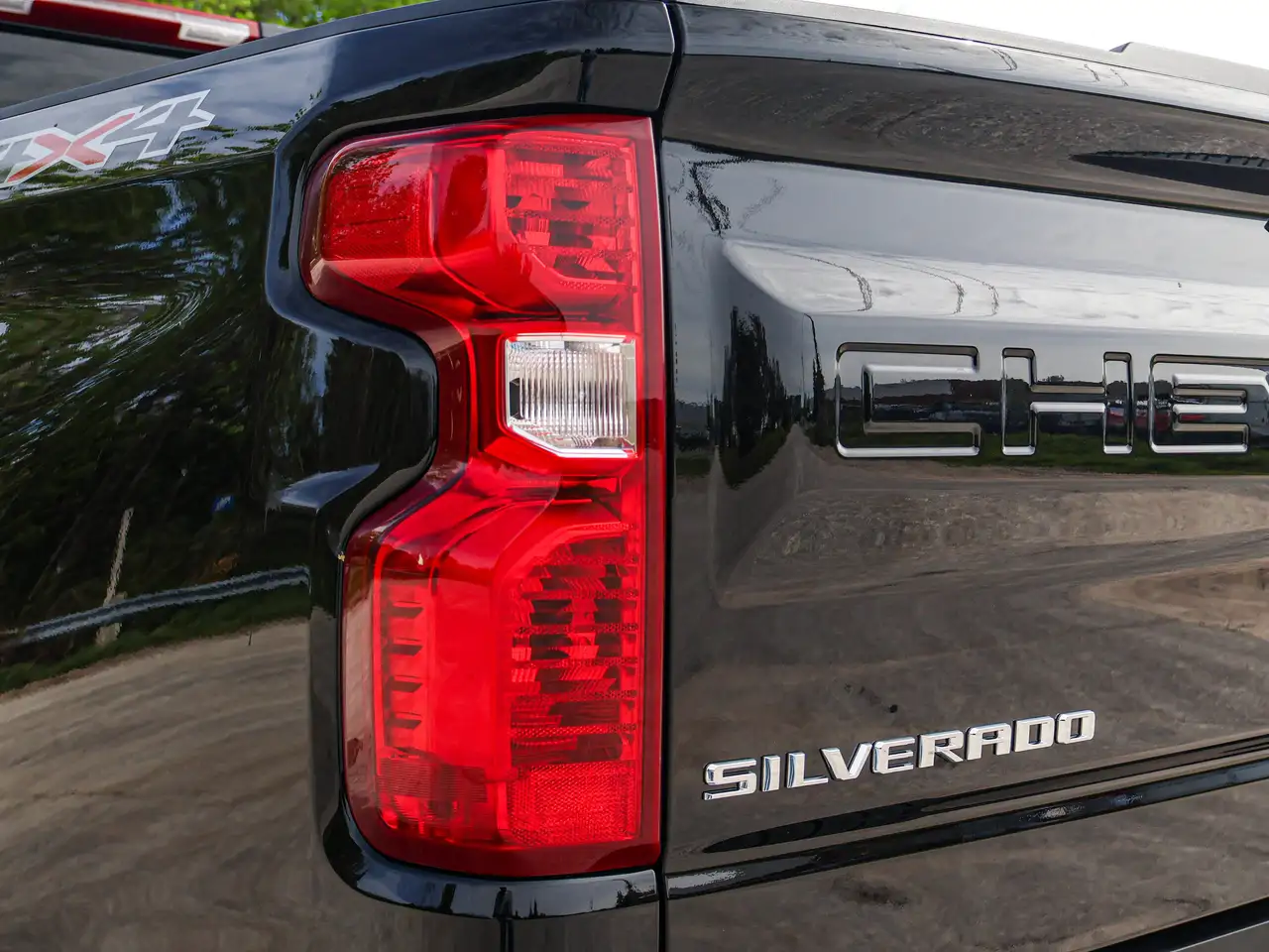 Chevrolet Silverado 1500 снимка Chevrolet Silverado 1500