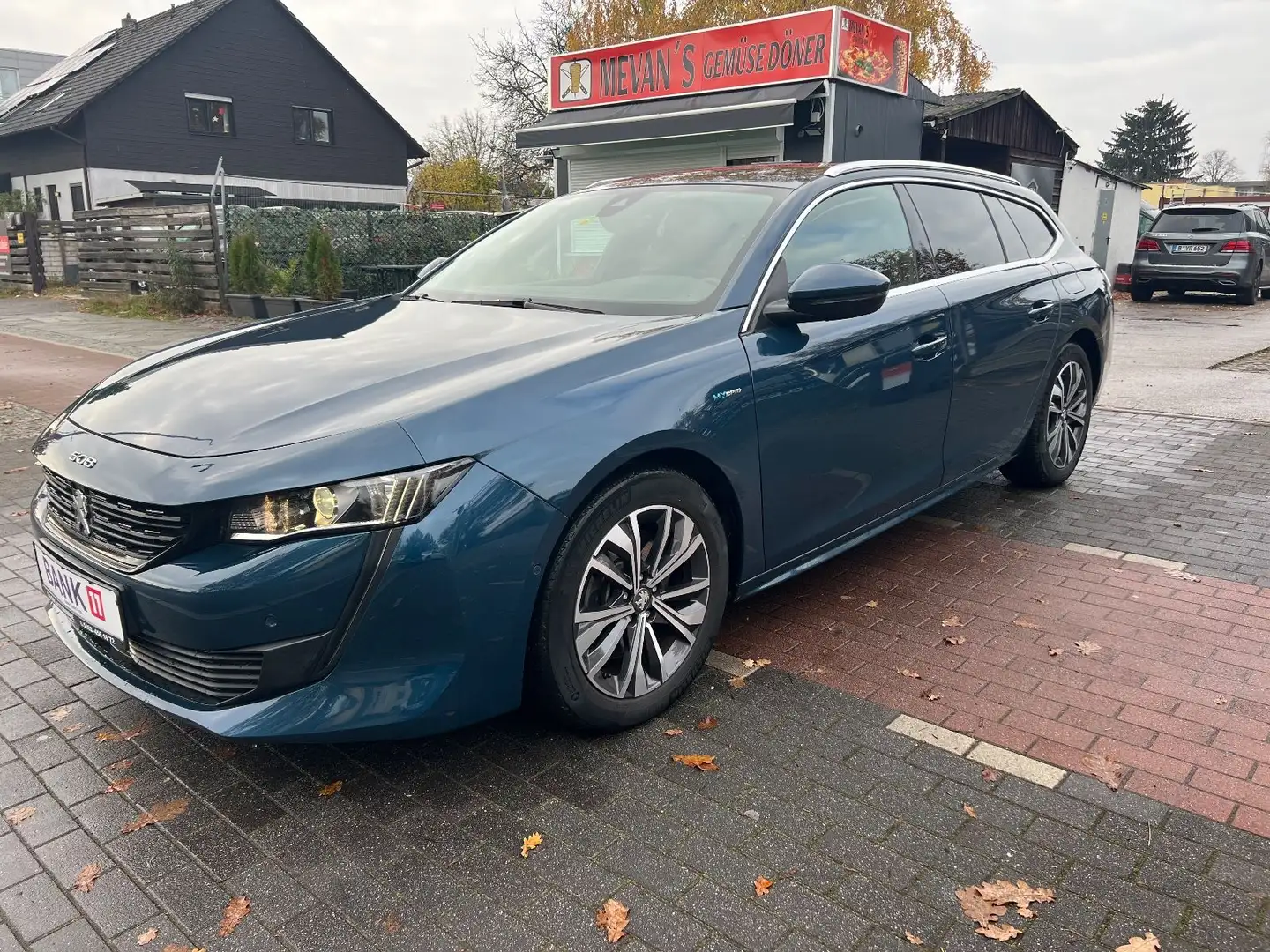 Peugeot 508 SW Hybrid 225 Allure,Automatik,Navi,Teilled - 2