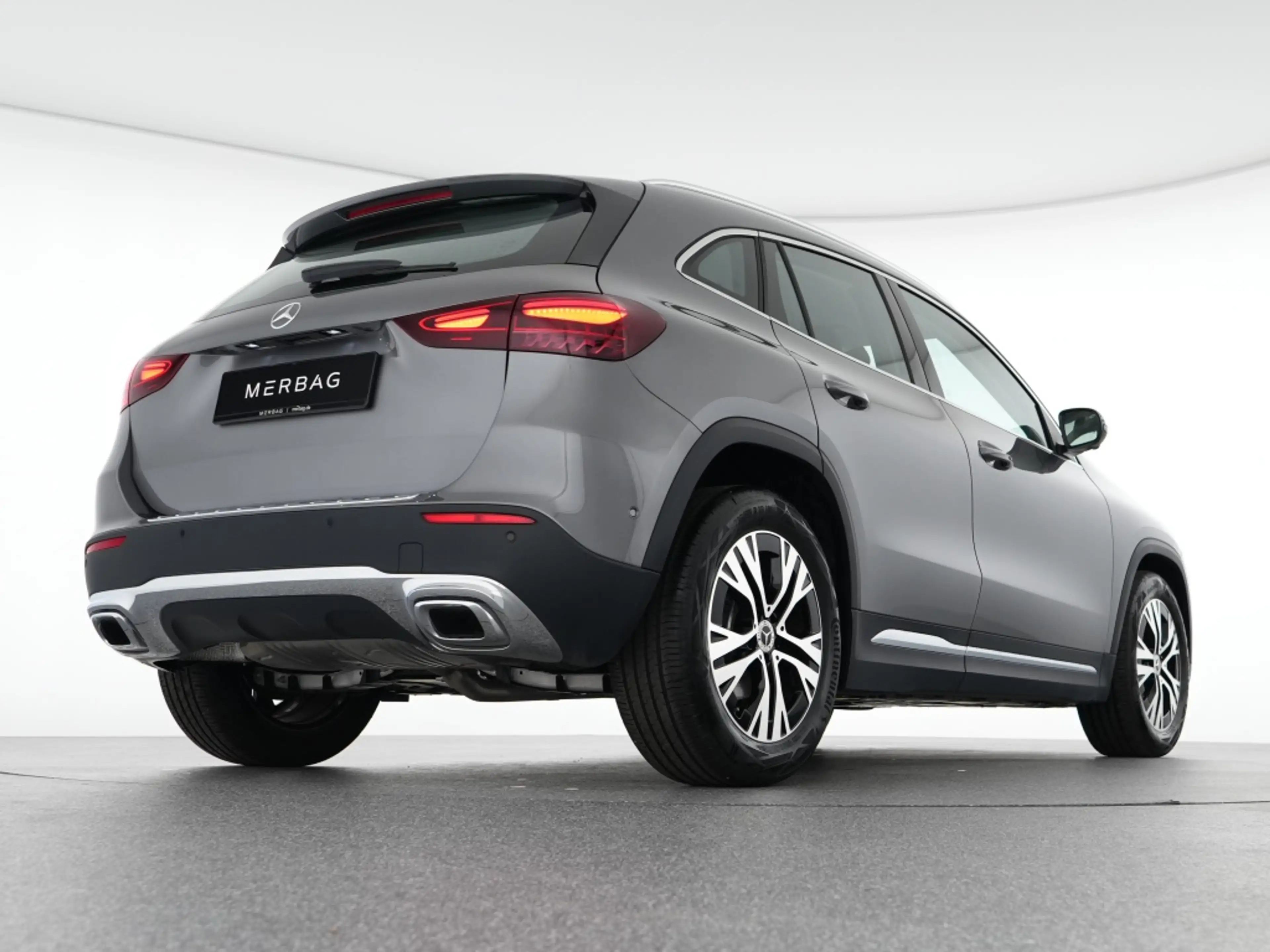 Mercedes-Benz GLA 200 Progressive Advanced+ 360° Navi LED — photo 9