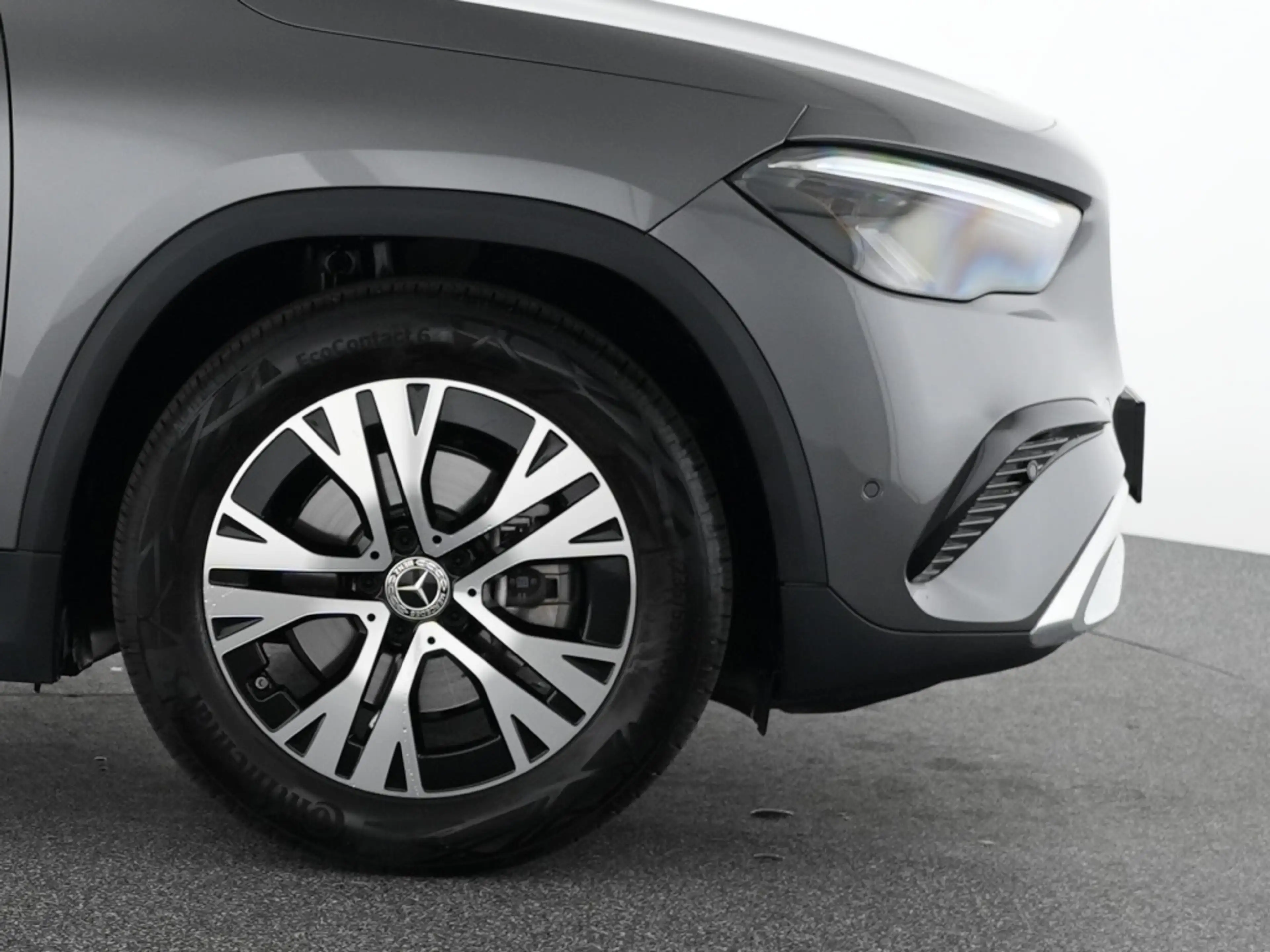 Mercedes-Benz GLA 200 Progressive Advanced+ 360° Navi LED — photo 6