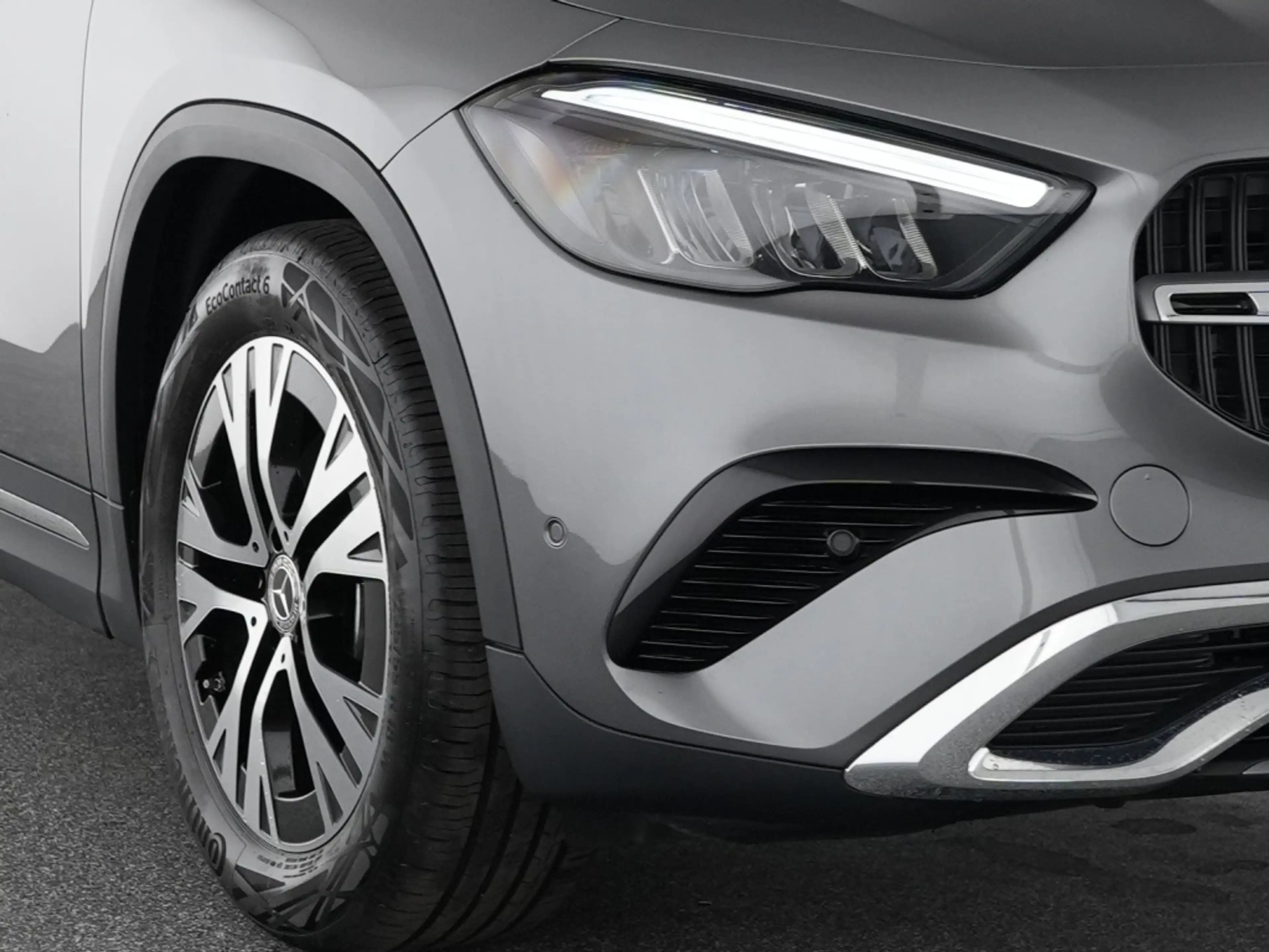 Mercedes-Benz GLA 200 Progressive Advanced+ 360° Navi LED — photo 7