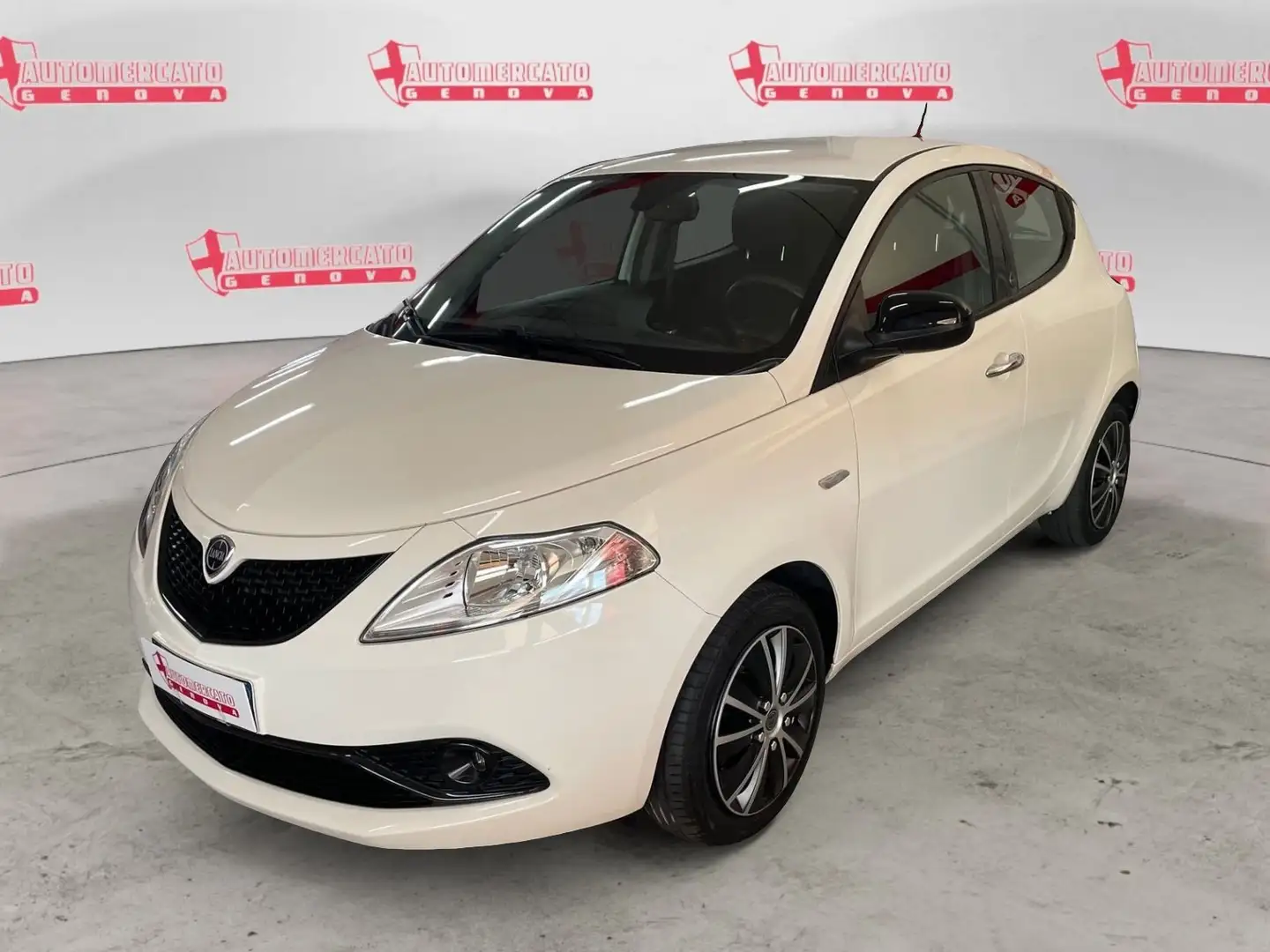 Lancia Ypsilon Ypsilon 1.0 FireFly 5 porte S&S Hybrid Ecochic Go Wit - 1